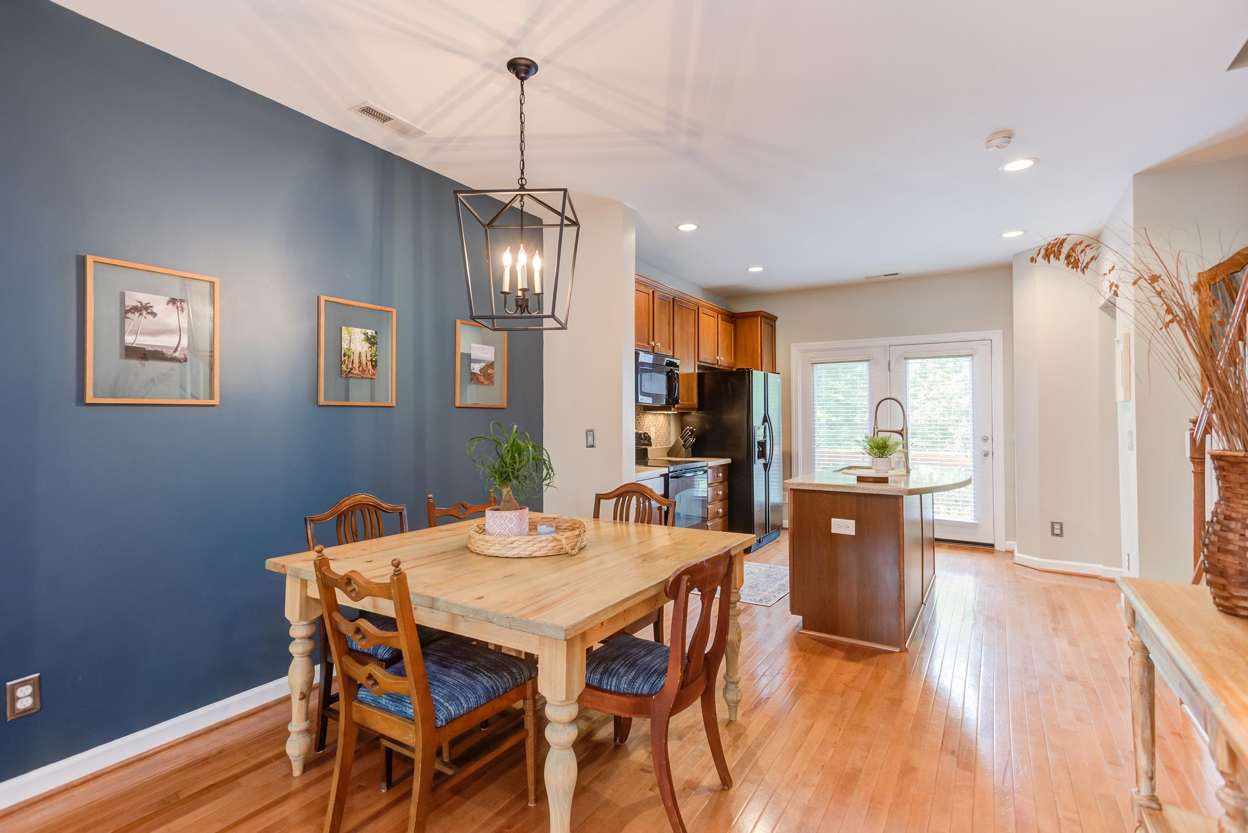 Photo 11 of 46 of 8013 Goldenrain Way townhome