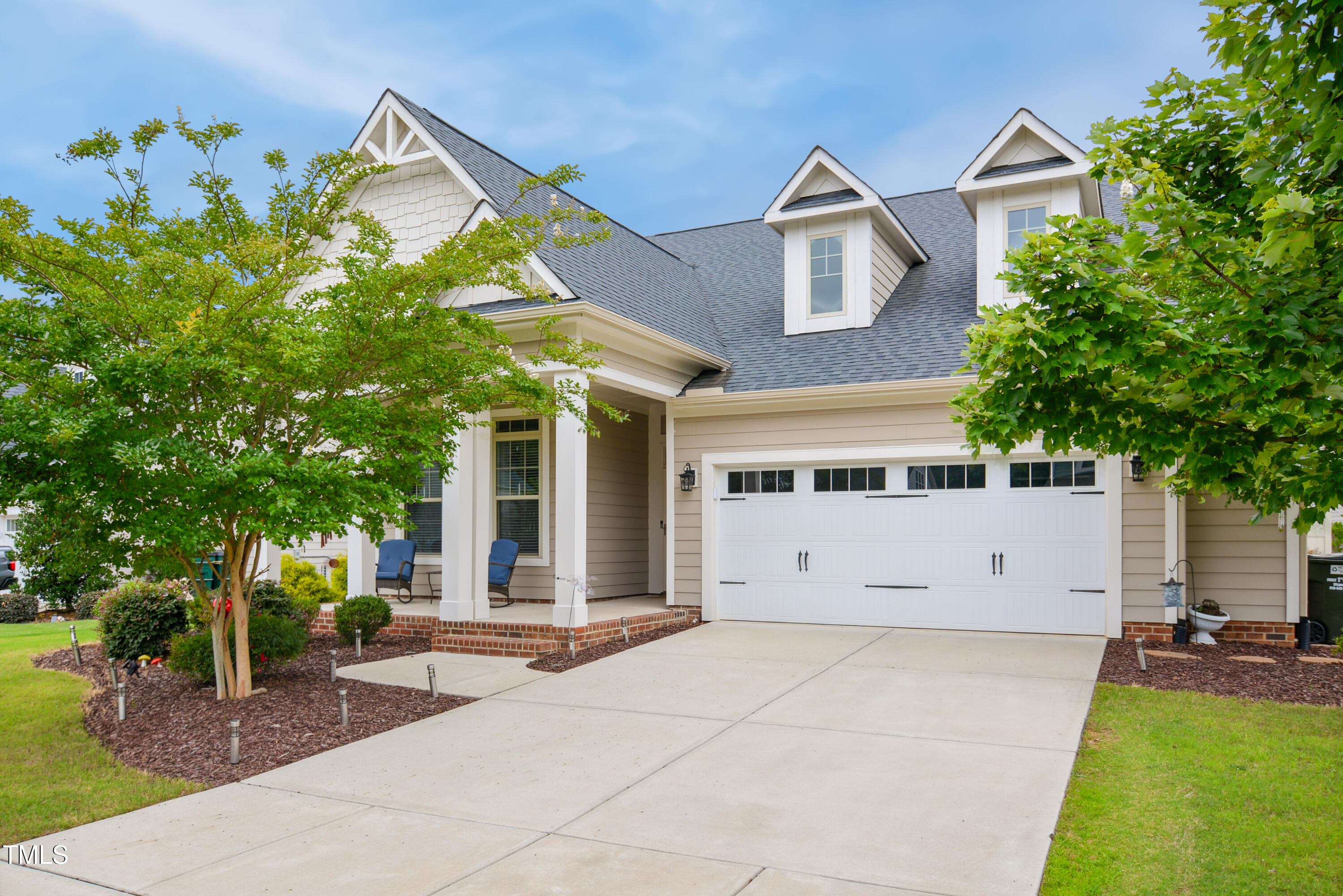 33 Village Walk Drive