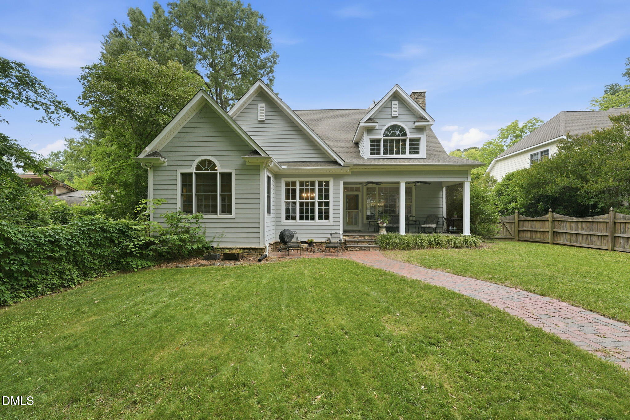 1022 W Front Street