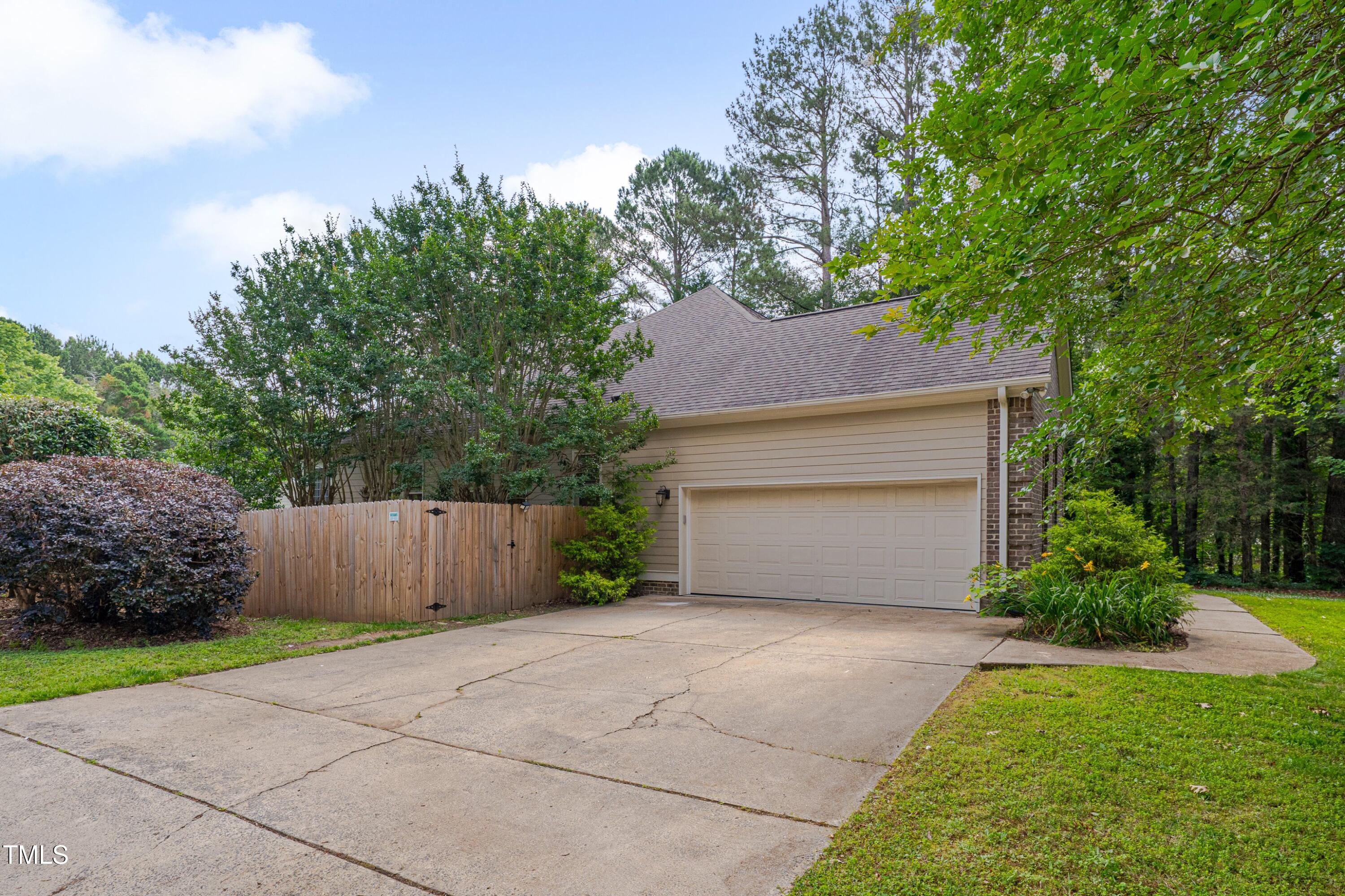 2312 Shallowford Lane