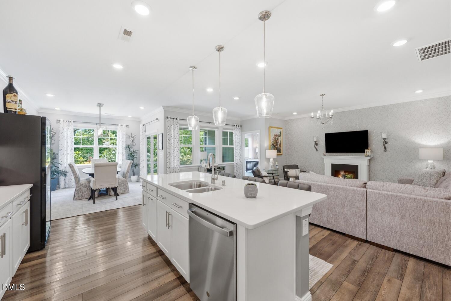 1129 Surveyor Drive