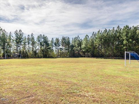 listing image 80