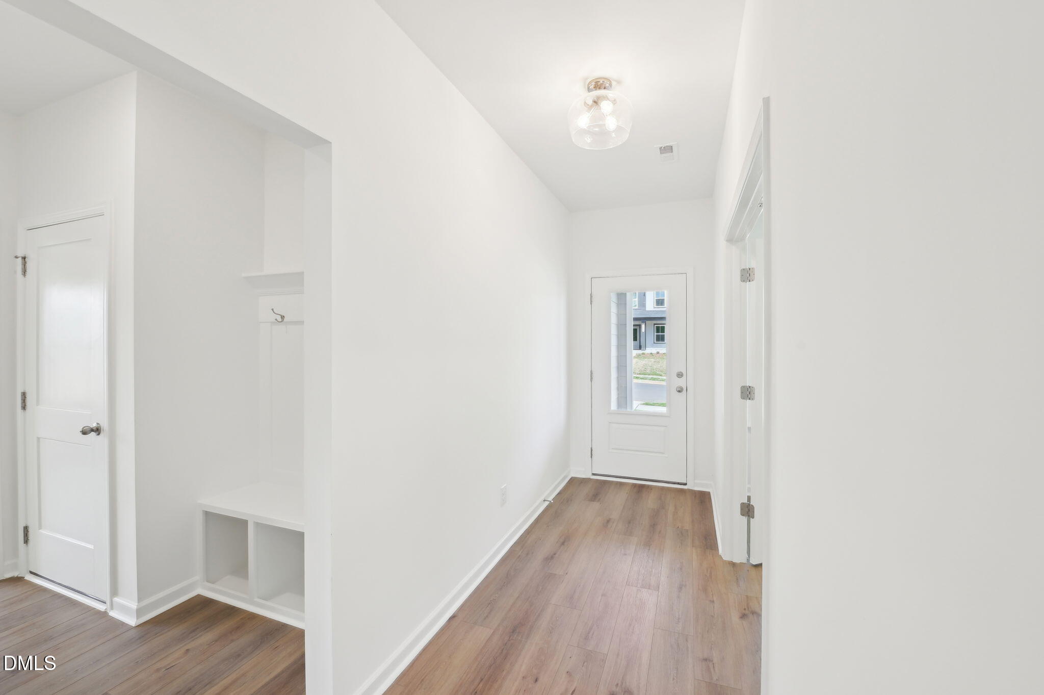1521 Immagene Way 82