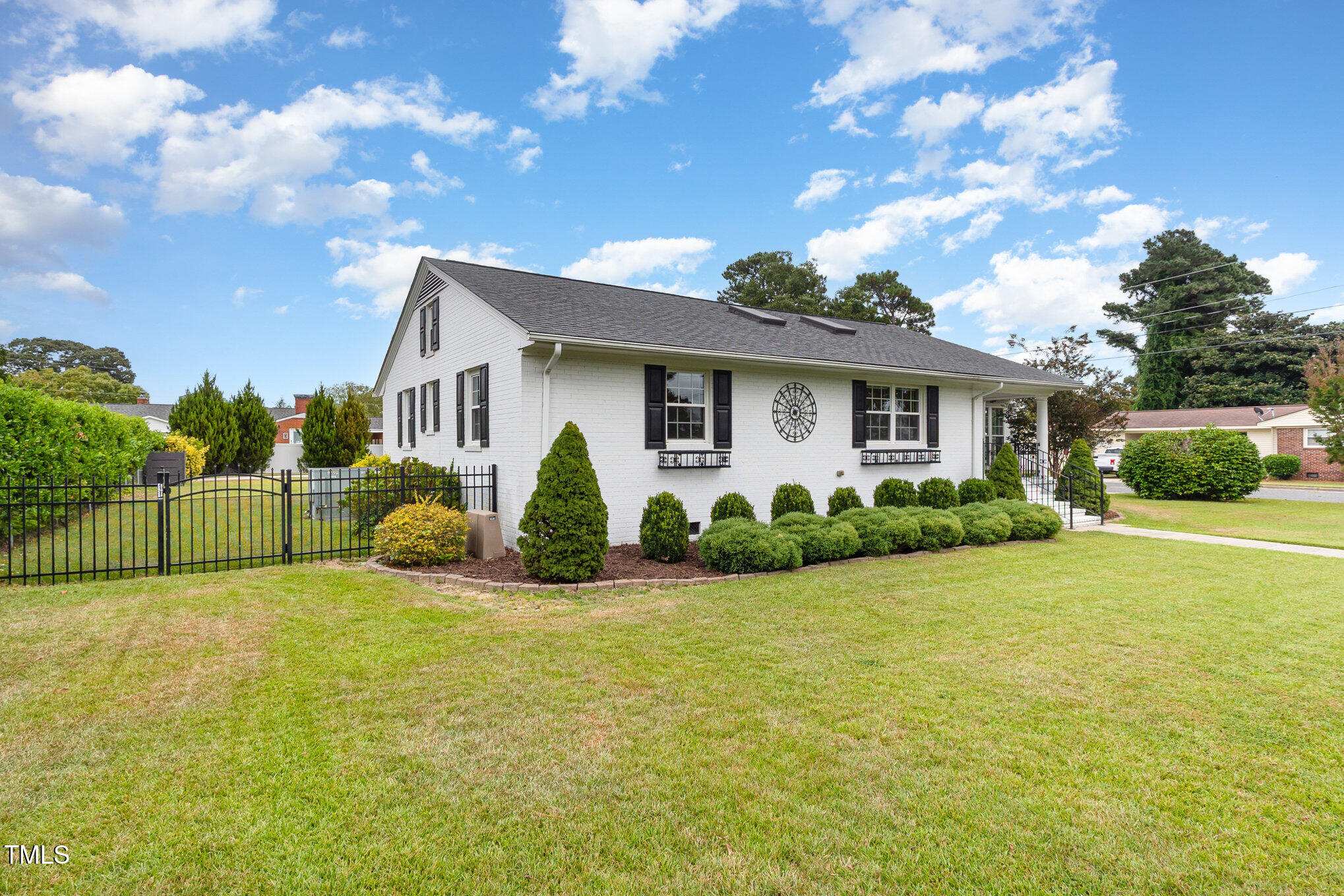 500 W Woodall Street