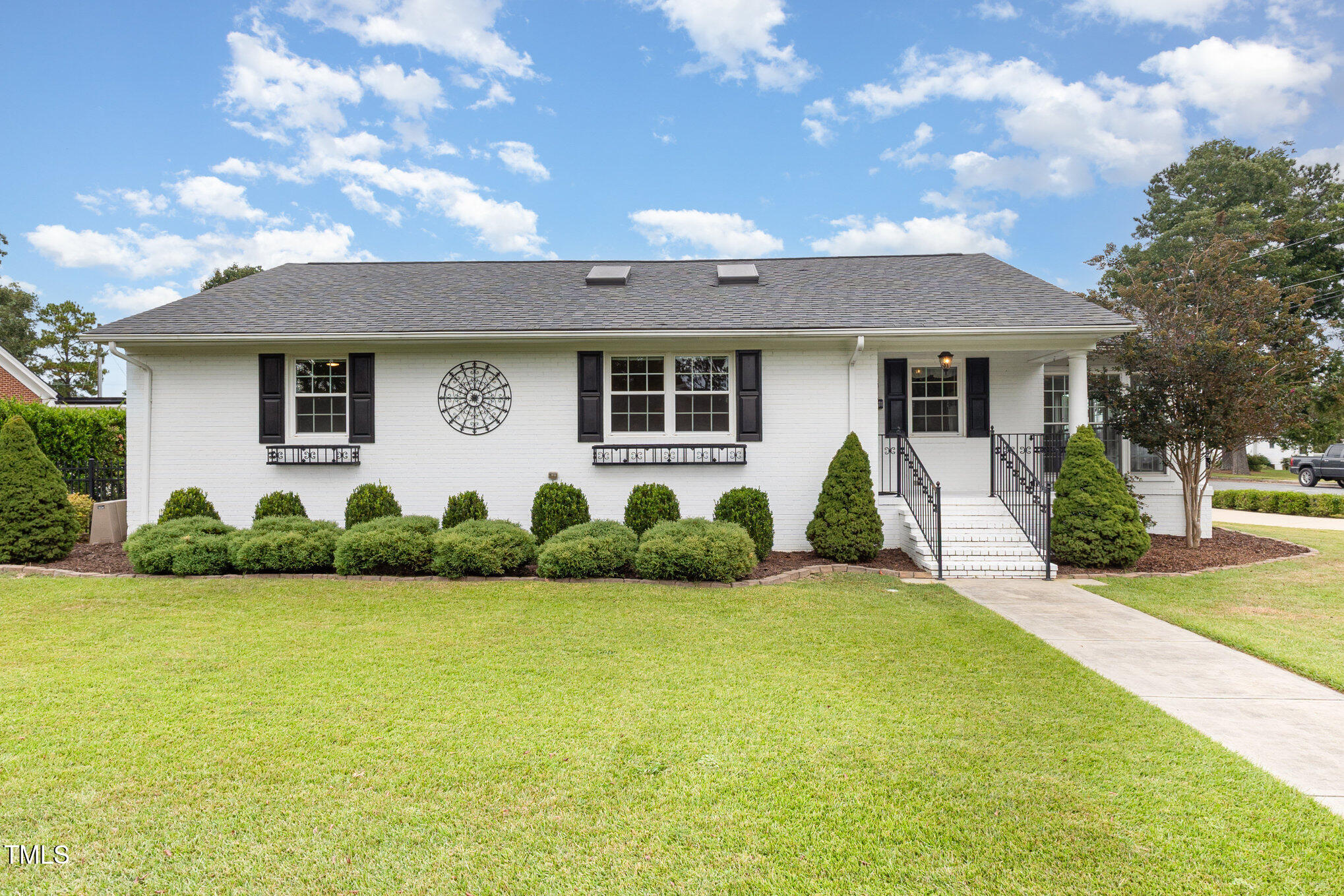 500 W Woodall Street