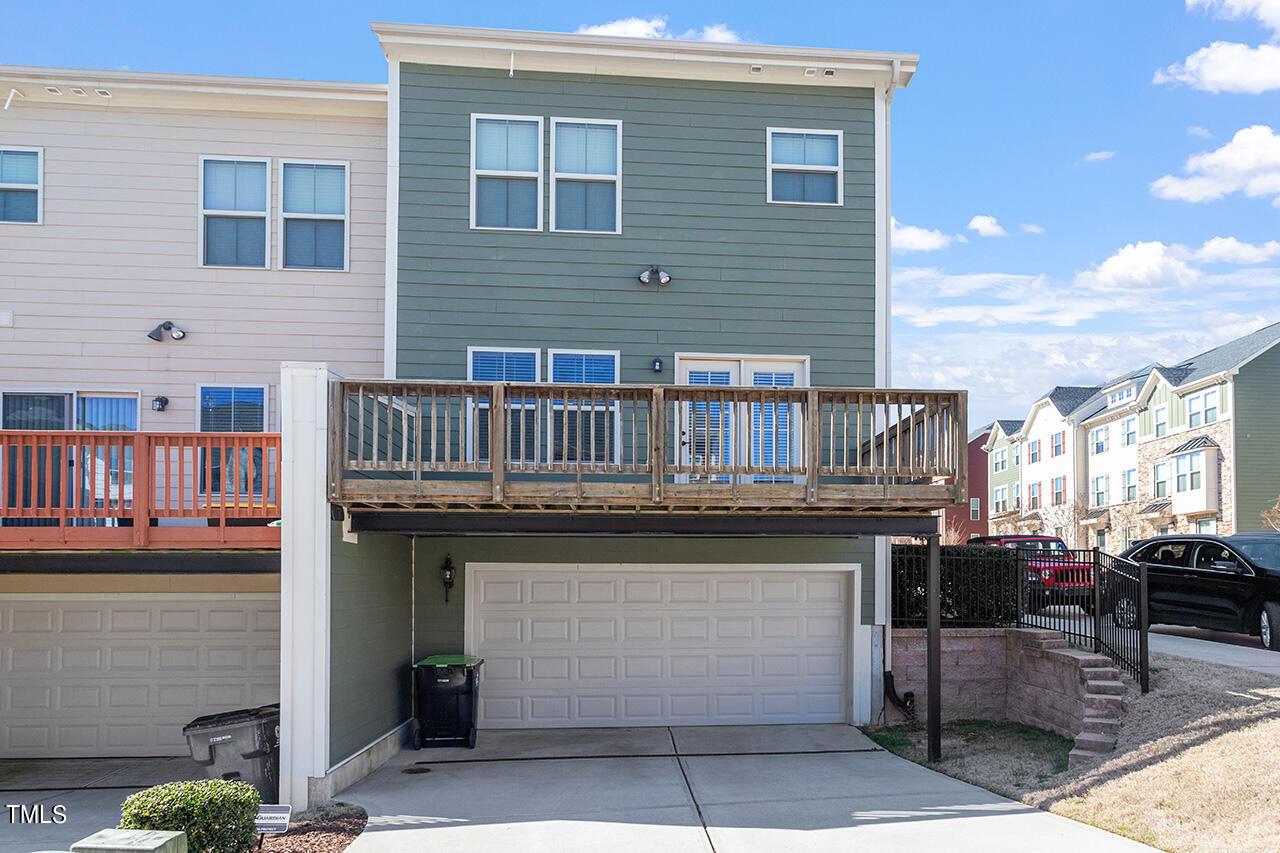 1001 Drayman Place