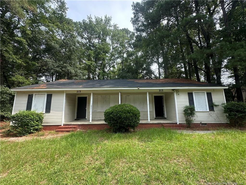 213 Colonial Drive, Fayetteville, NC, 28301