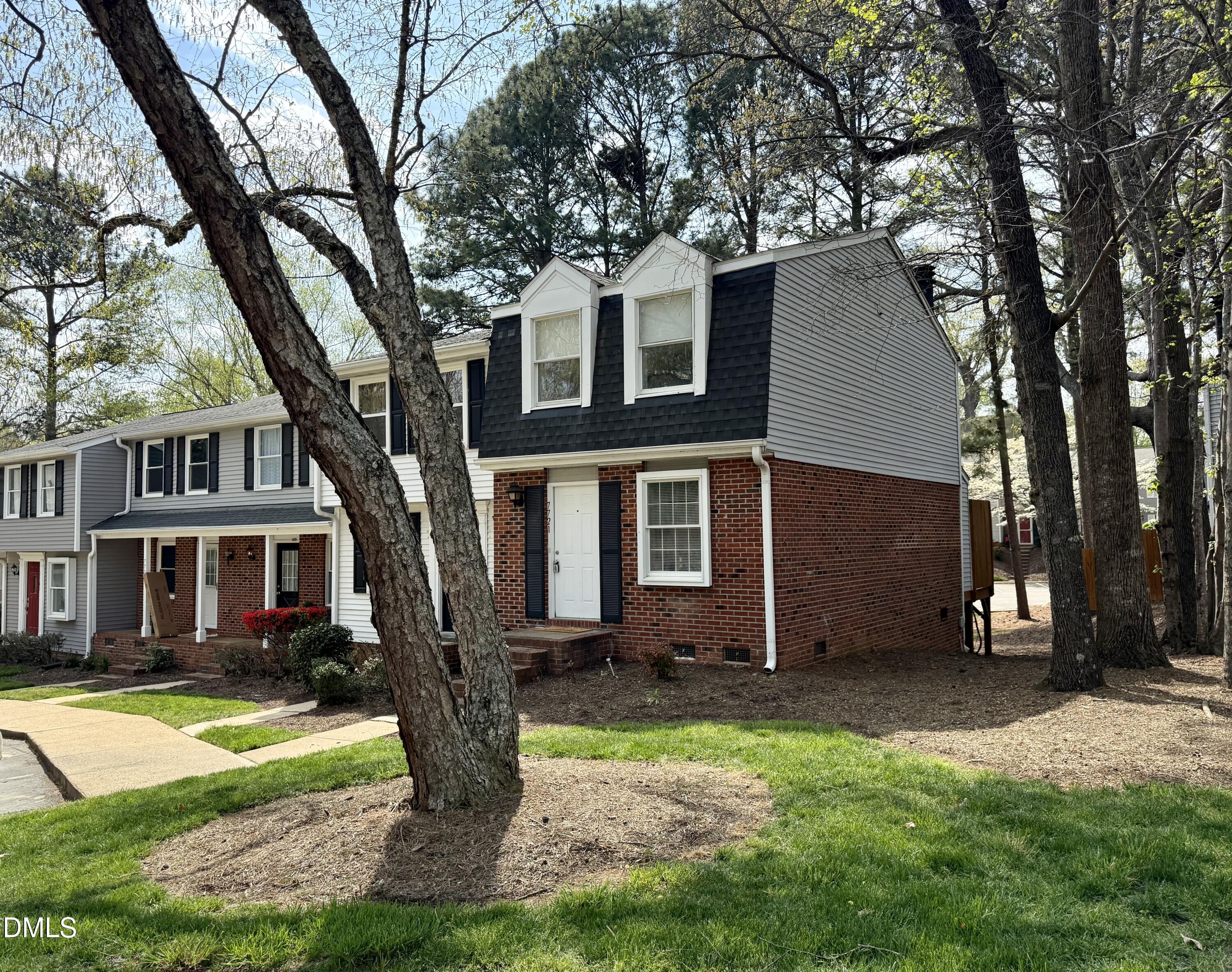 7721 Kingsberry Court