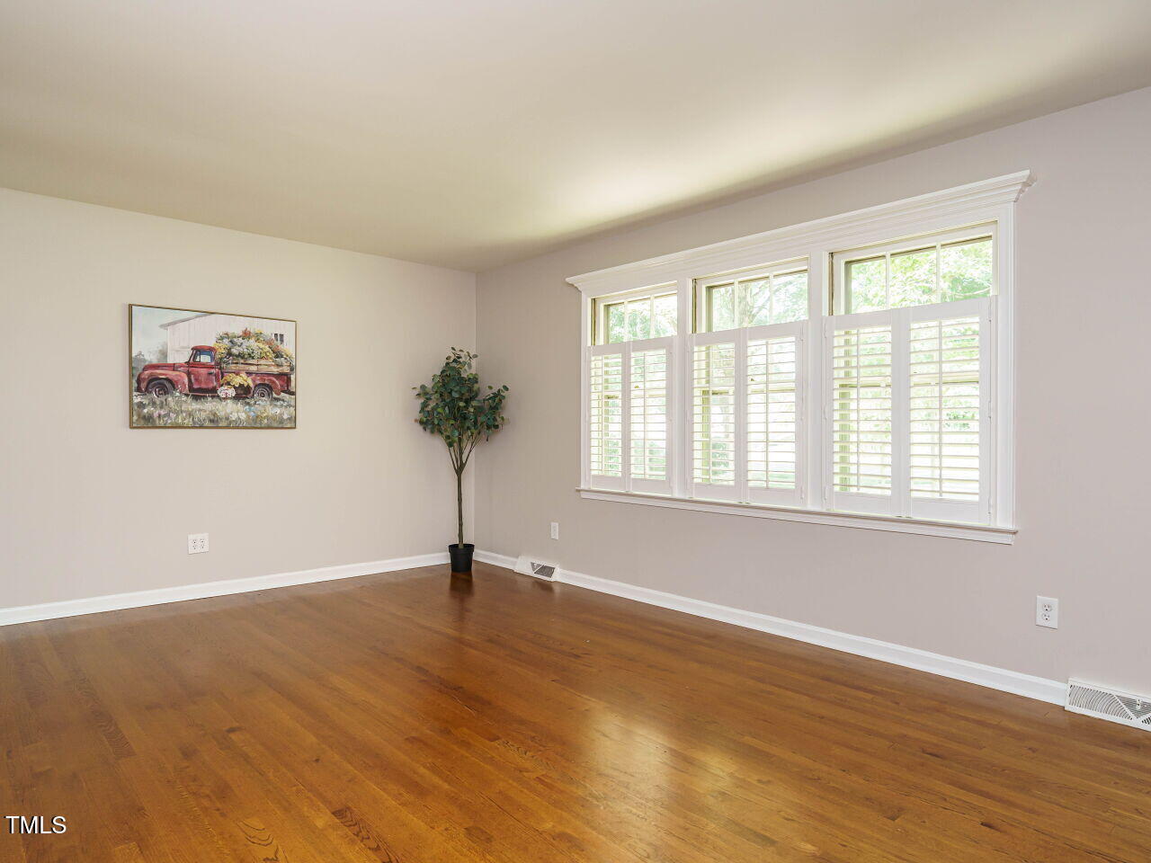 5039 Kaplan Drive