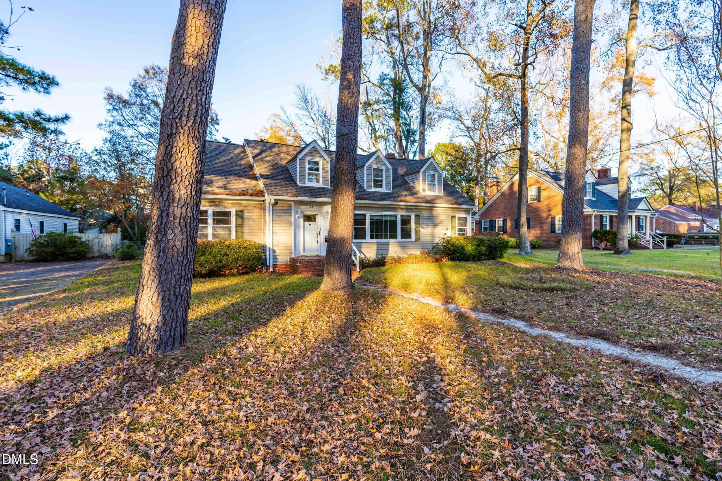 103 E Meadowbrook Drive