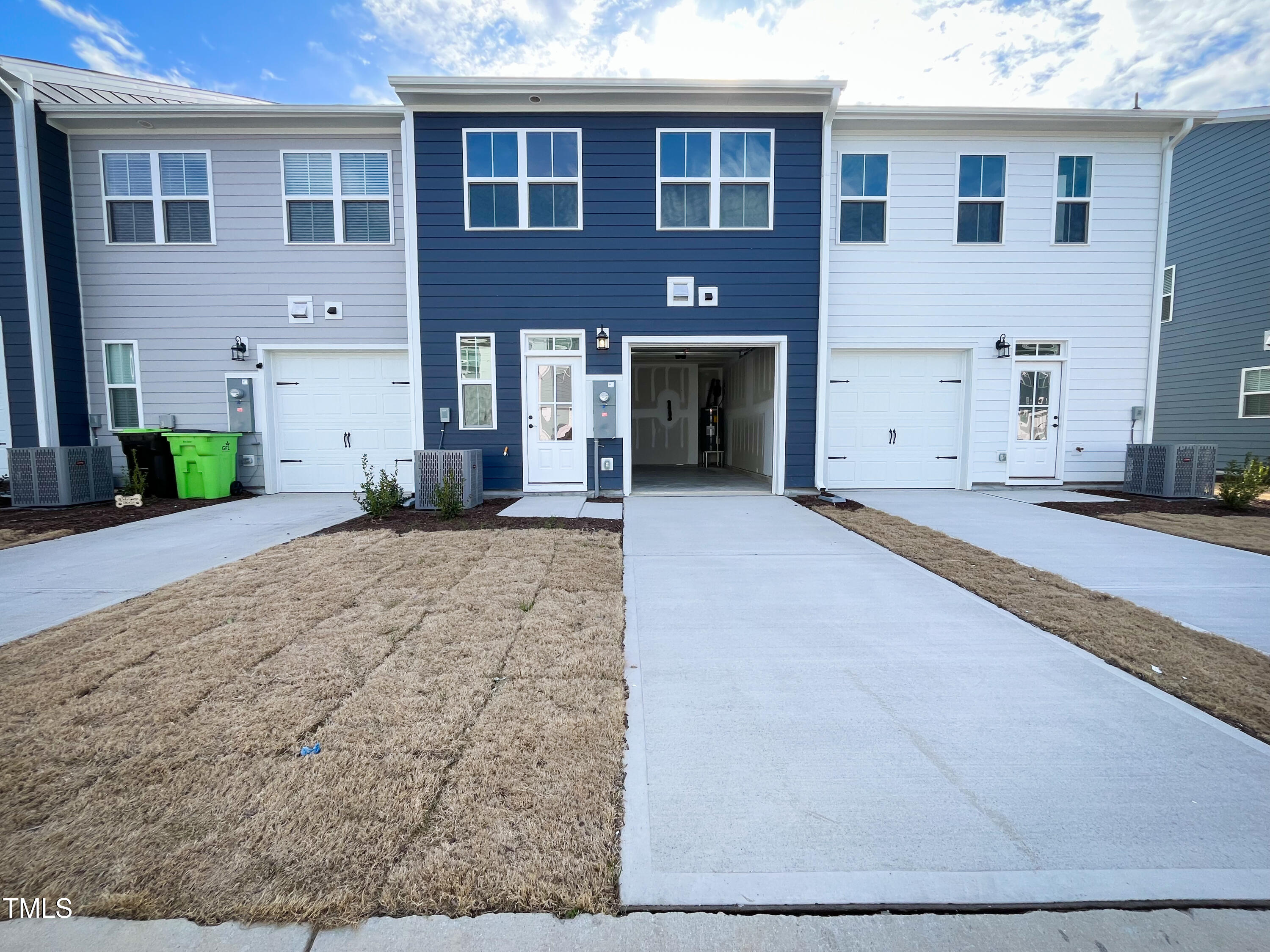 2335 Whitewing Lane