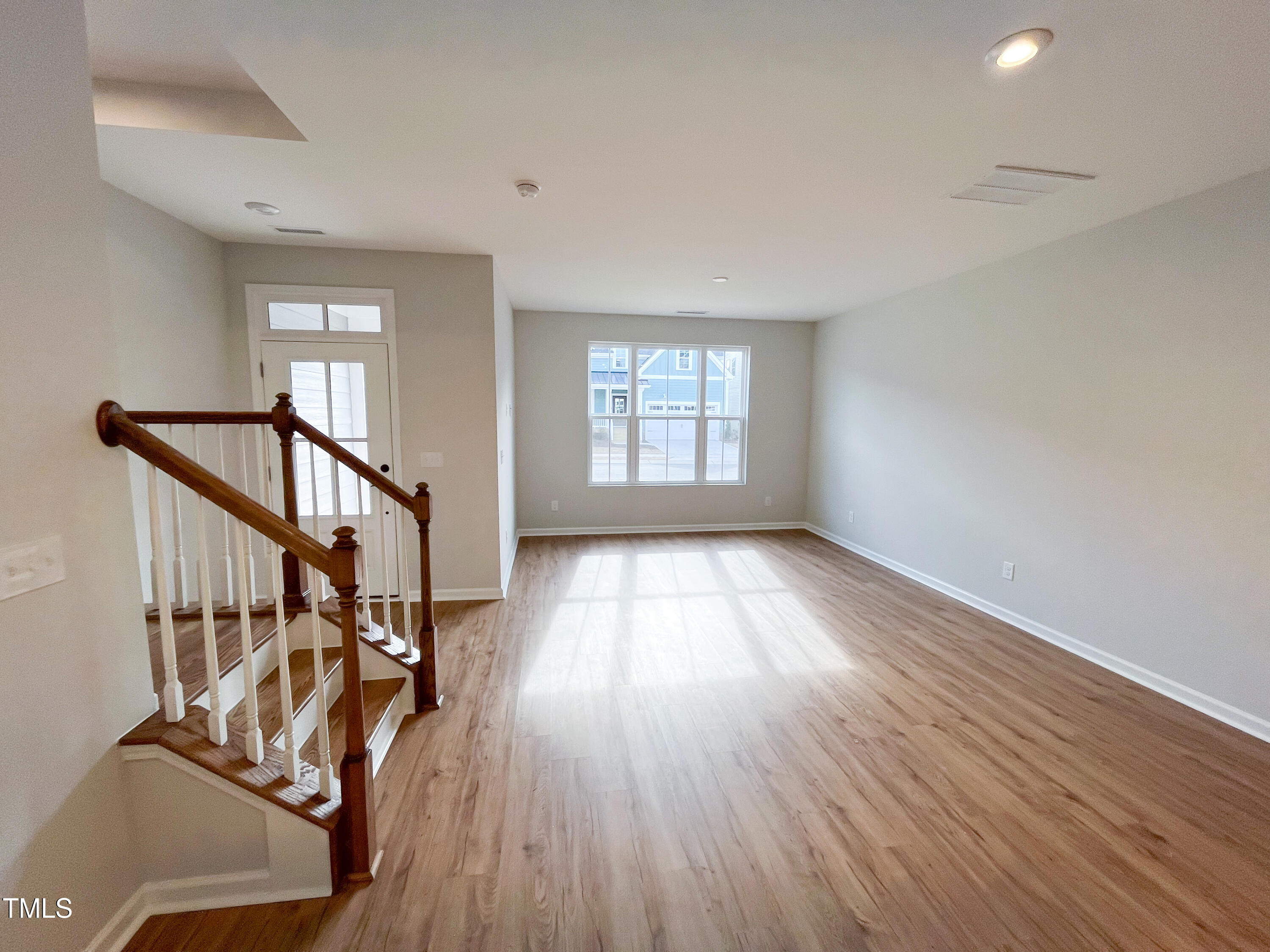 2335 Whitewing Lane