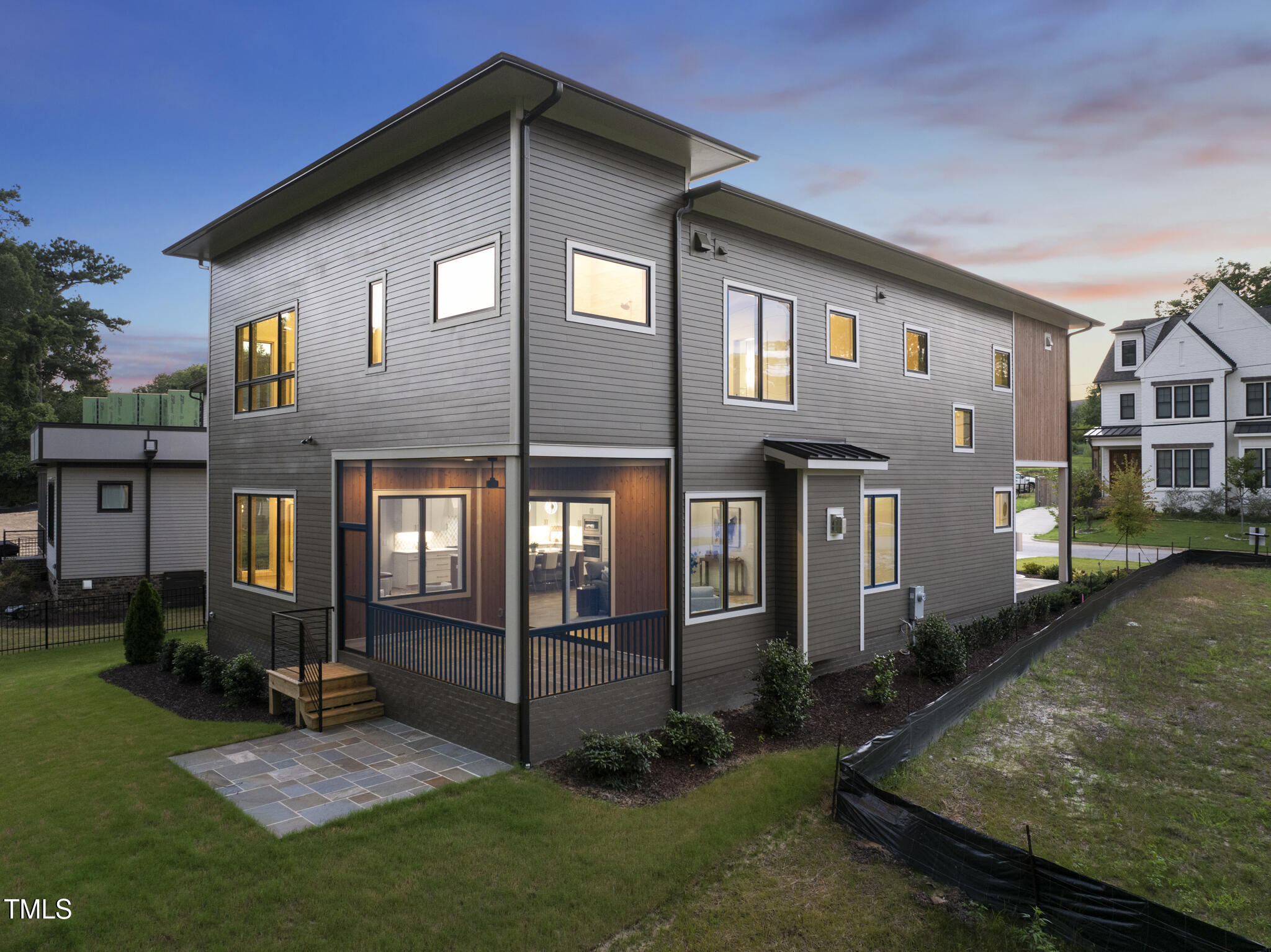 324 Waldo Street