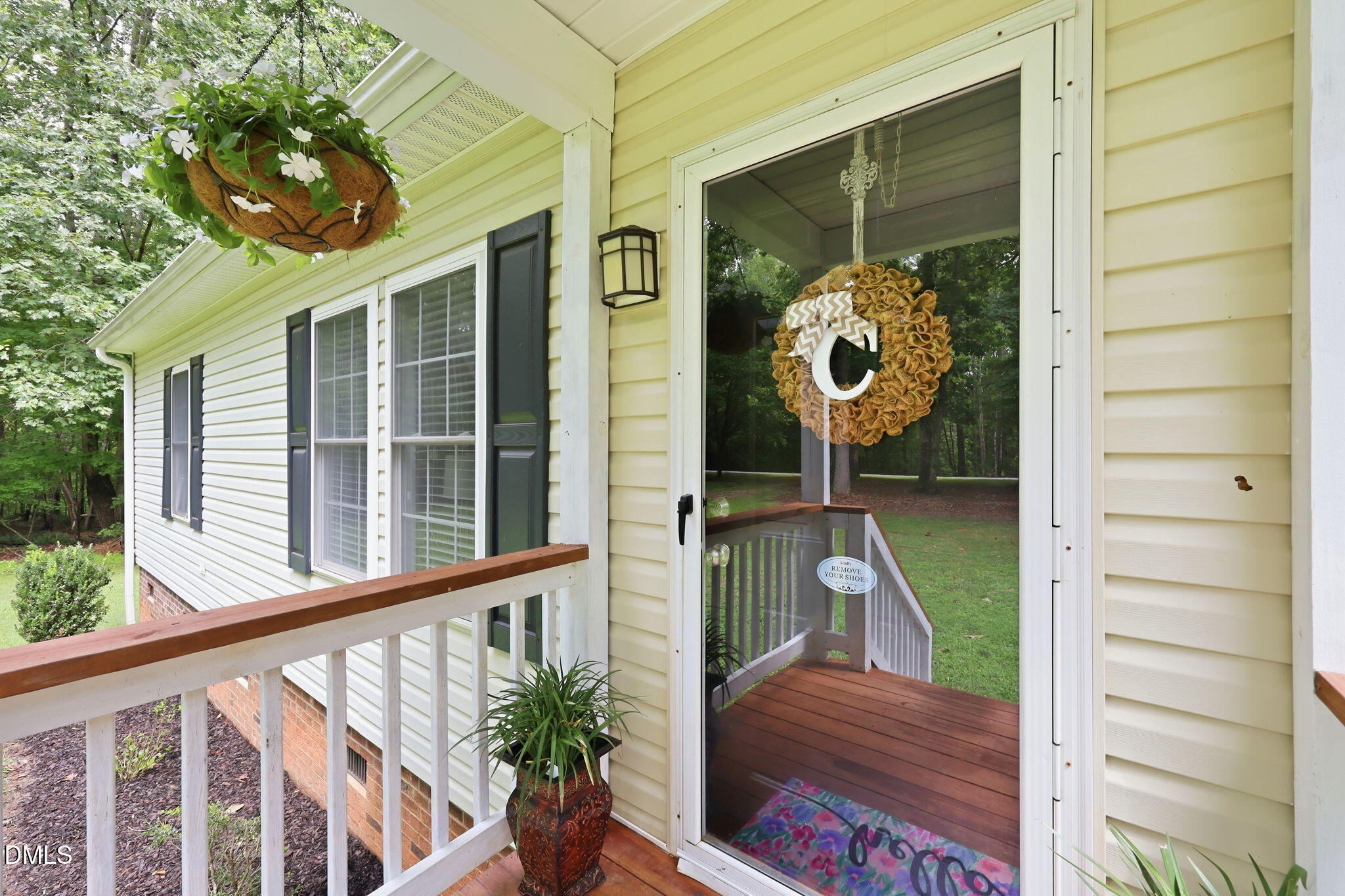 1507 Rainbow Circle