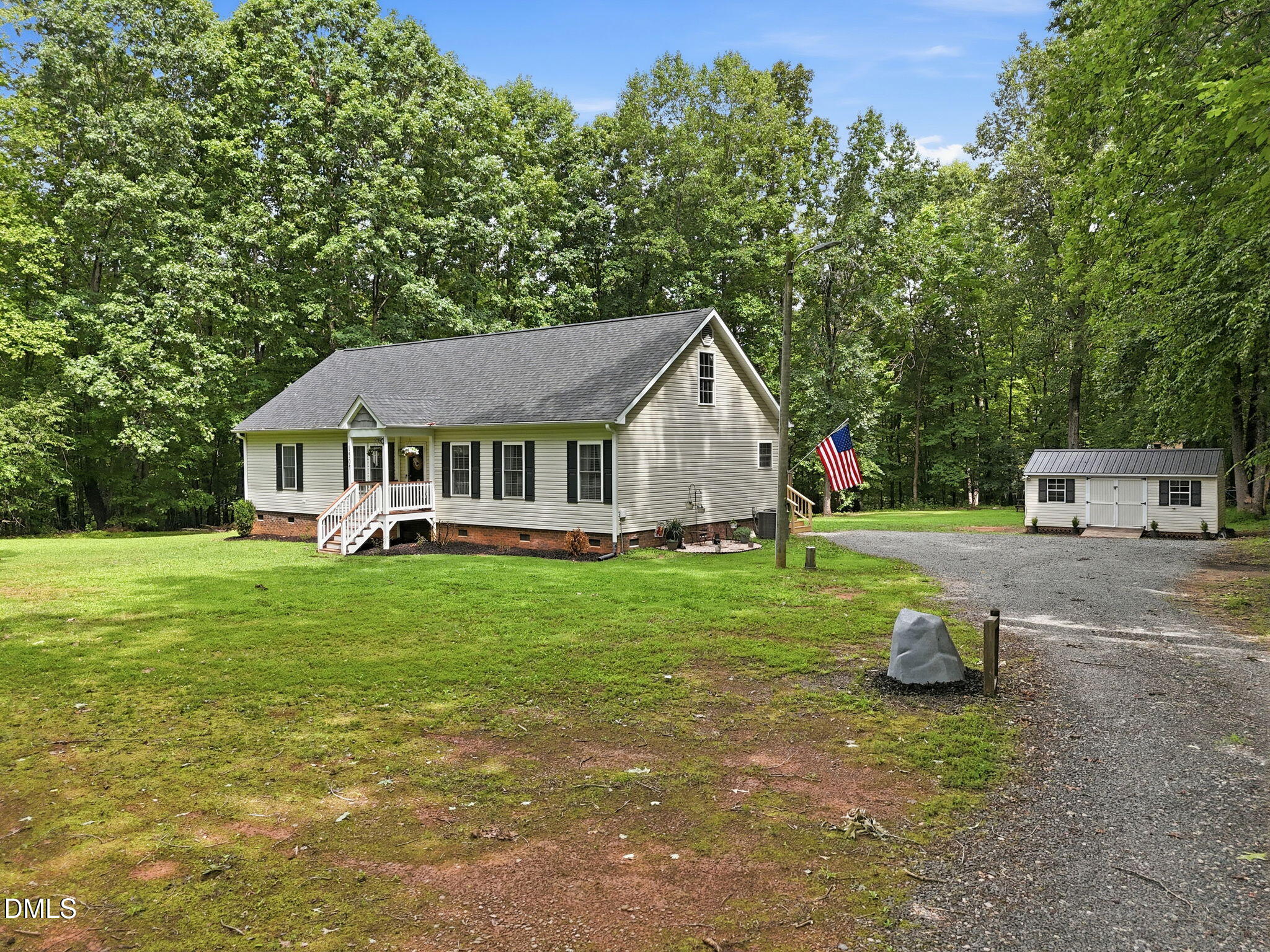 1507 Rainbow Circle