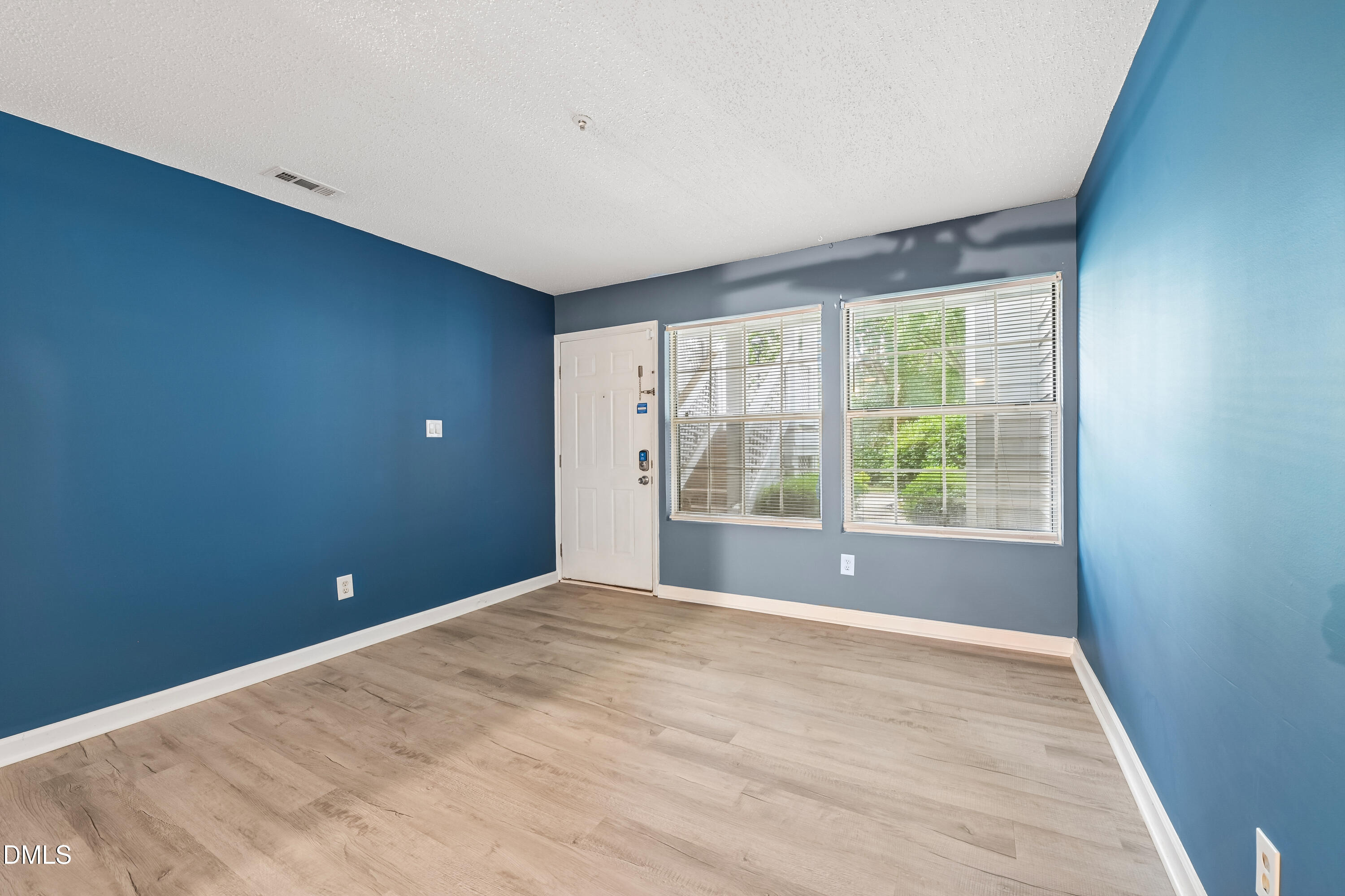 4900 Avenida Del Sol Drive 102
