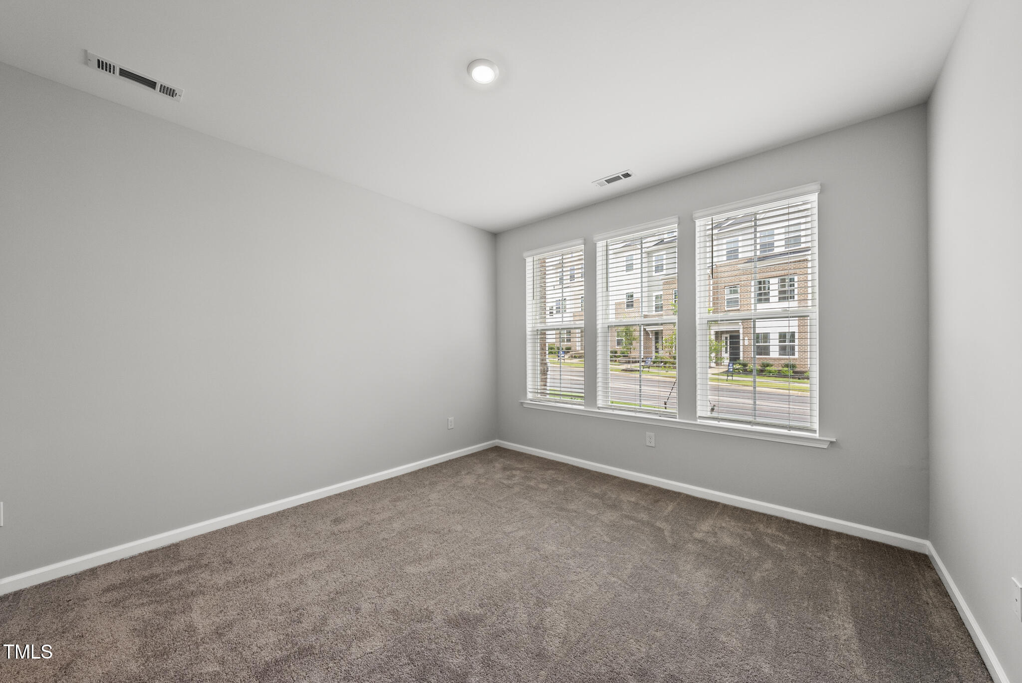327 Chesapeake Commons Street 105