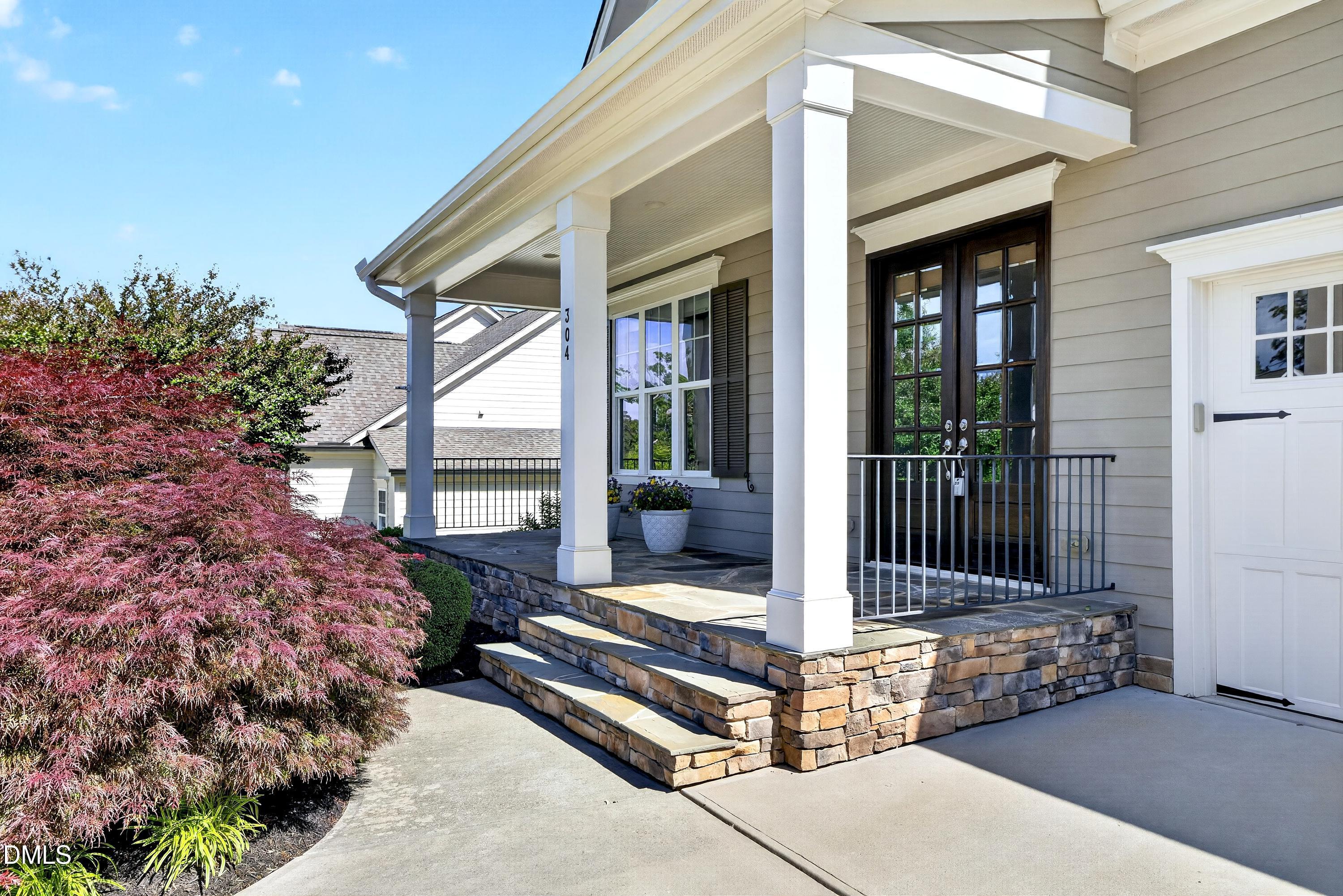 304 Sunset Glade Circle