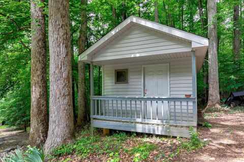 Single Family Residence in Apex NC 6216 Splitrock Trail 43.jpg