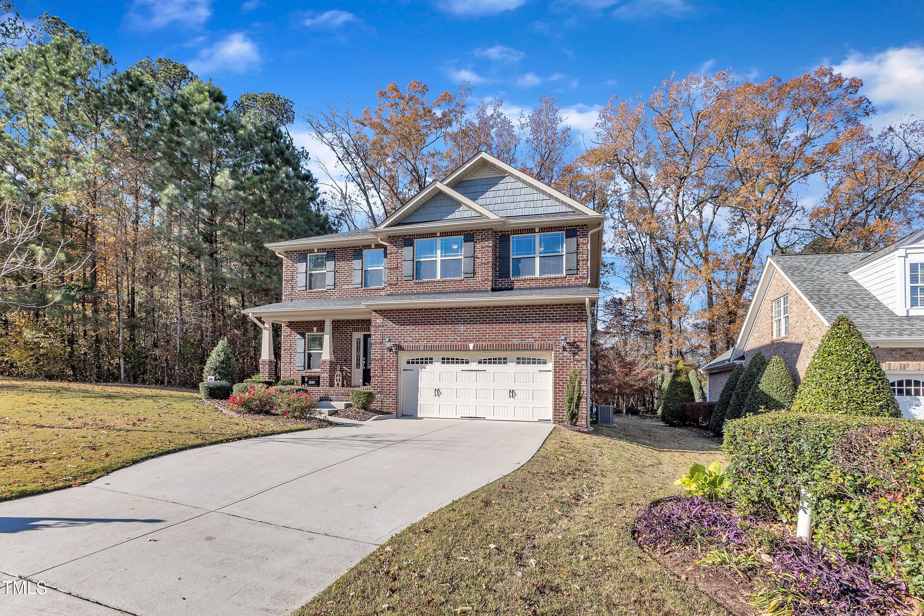 105 Valleycruise Circle