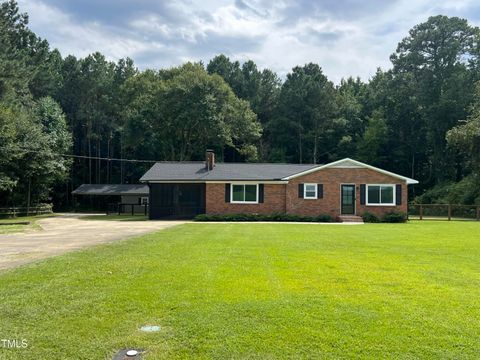 1896 Old Route 22 Kenly NC 27542