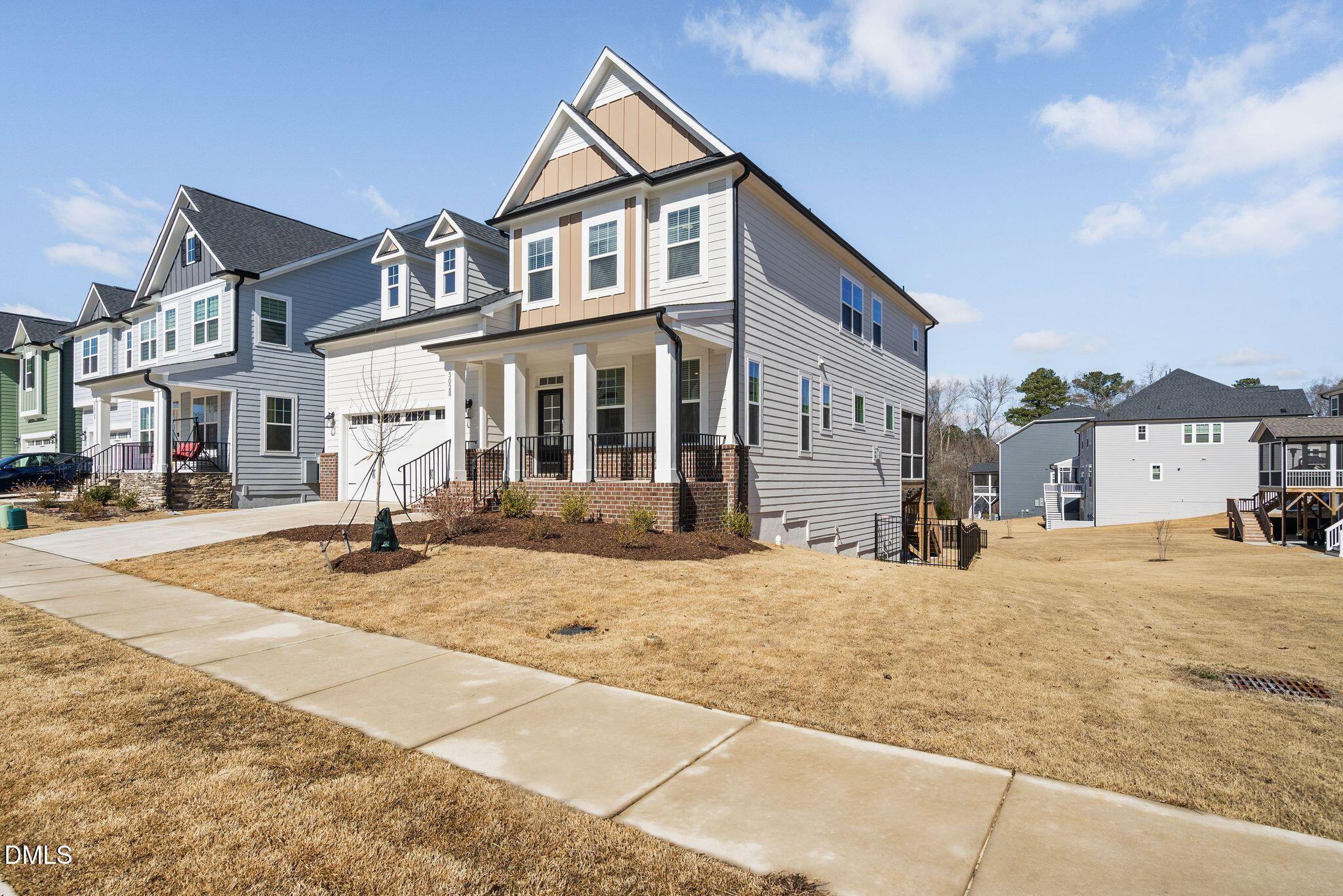 3028 Cave Junction Station