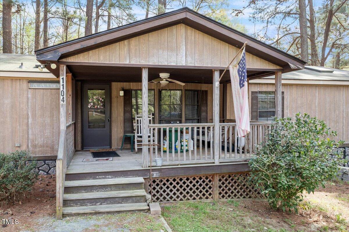 1104 Cattleman Circle