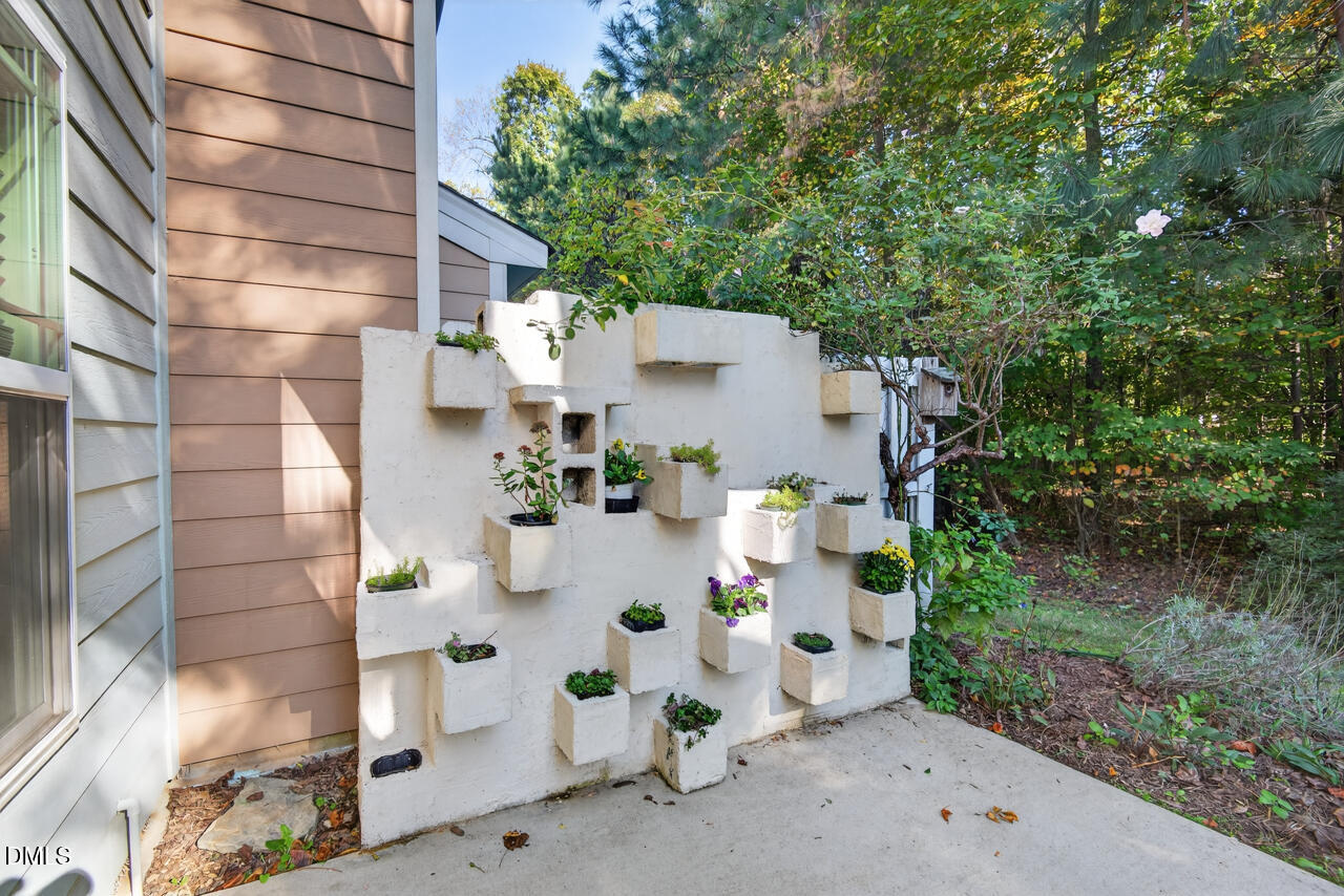 Hillsborough, North Carolina 27278, United States, 4 Bedrooms Bedrooms, ,3 BathroomsBathrooms,Residential,Active,231868