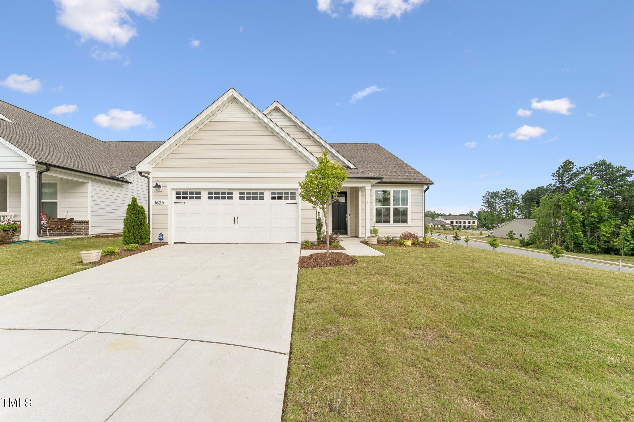 1625 Plover Circle