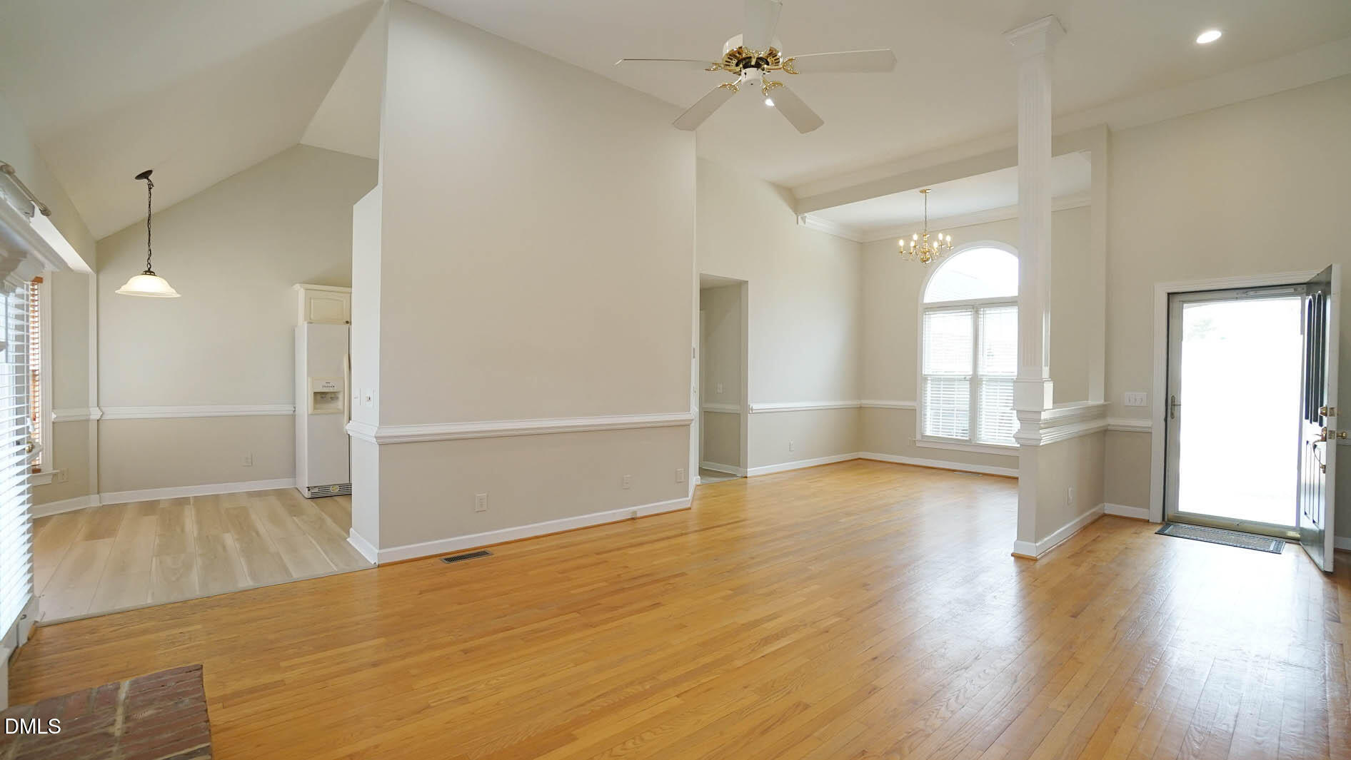 400 Knolls View Drive