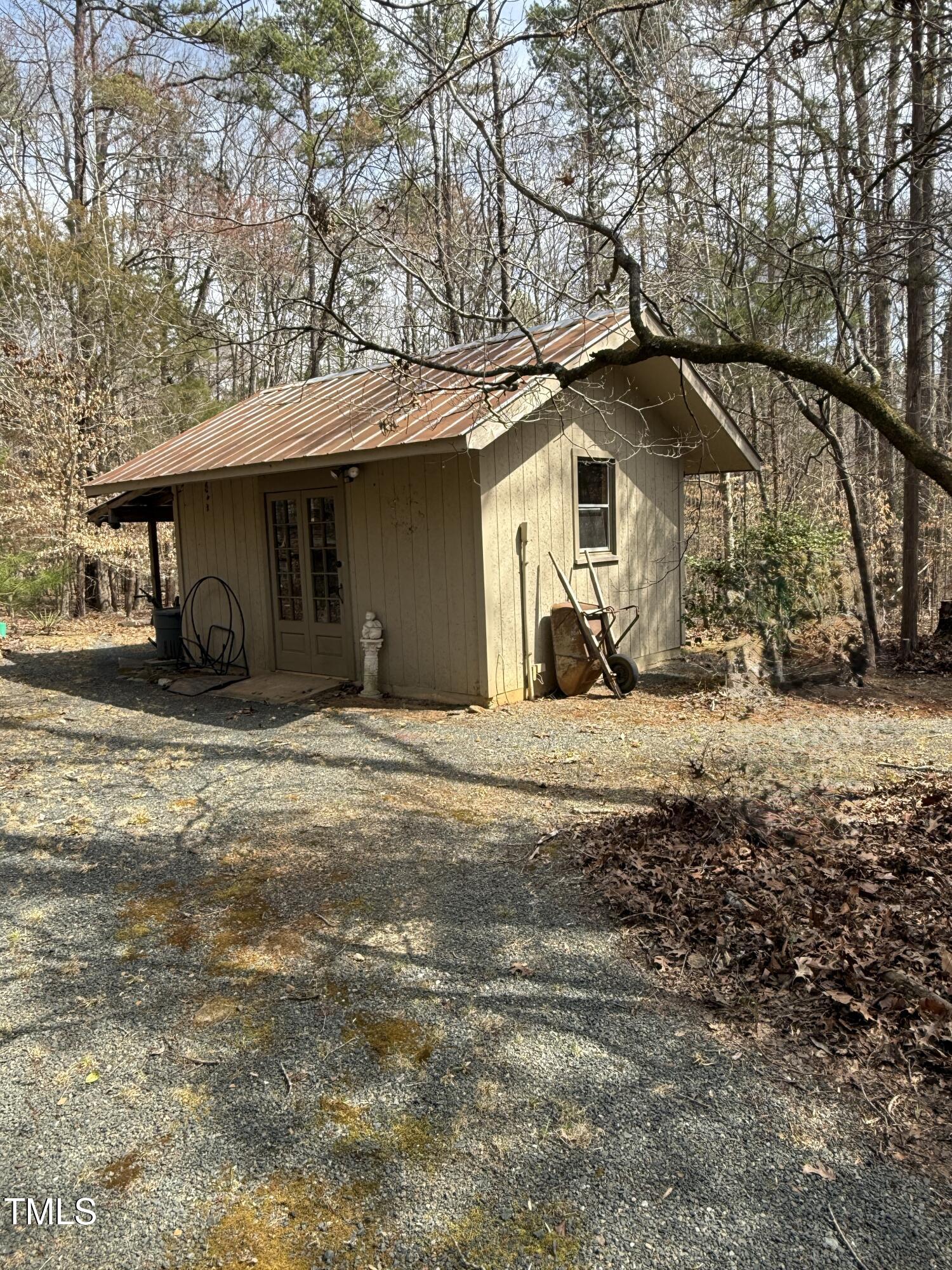 2811 Chicken Bridge Road