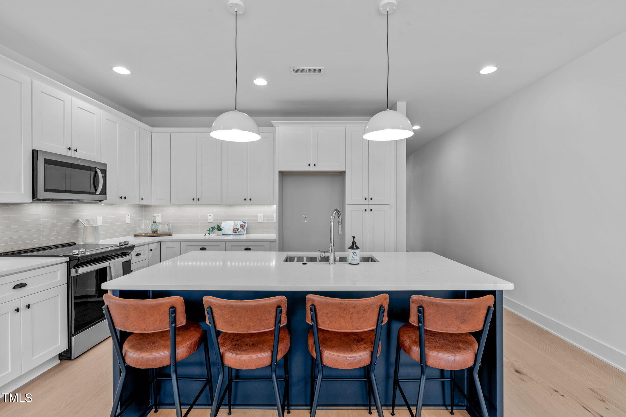 5041 Lundy Drive 102