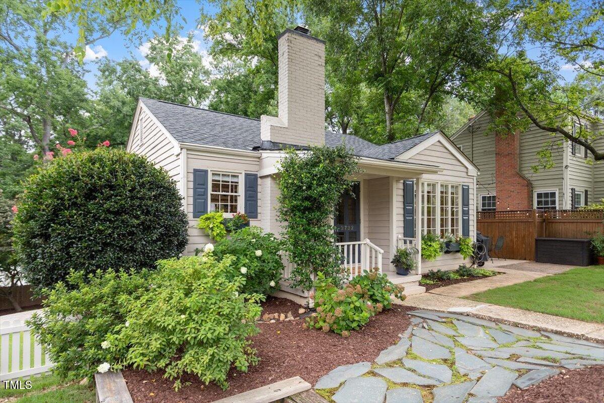 2722 Wayland
