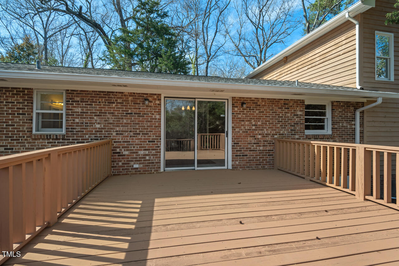 Carrboro, North Carolina 27510, United States, 5 Bedrooms Bedrooms, ,3 BathroomsBathrooms,Residential,Pending,88673