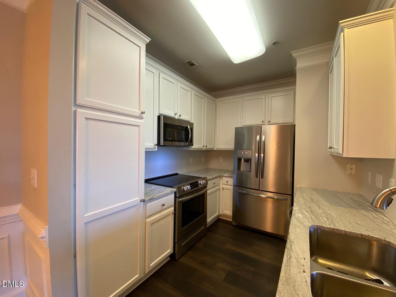 421 Waterford Lake Drive 421