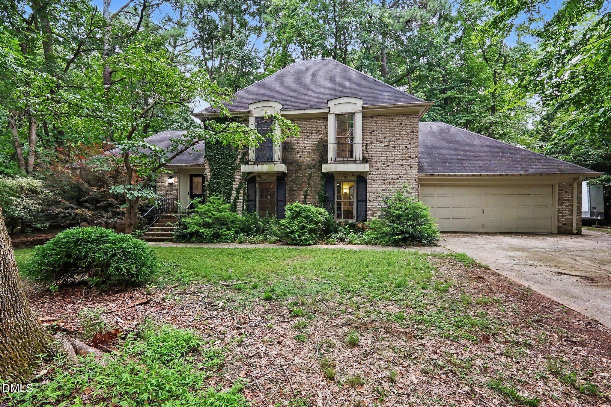 8804 N View Court