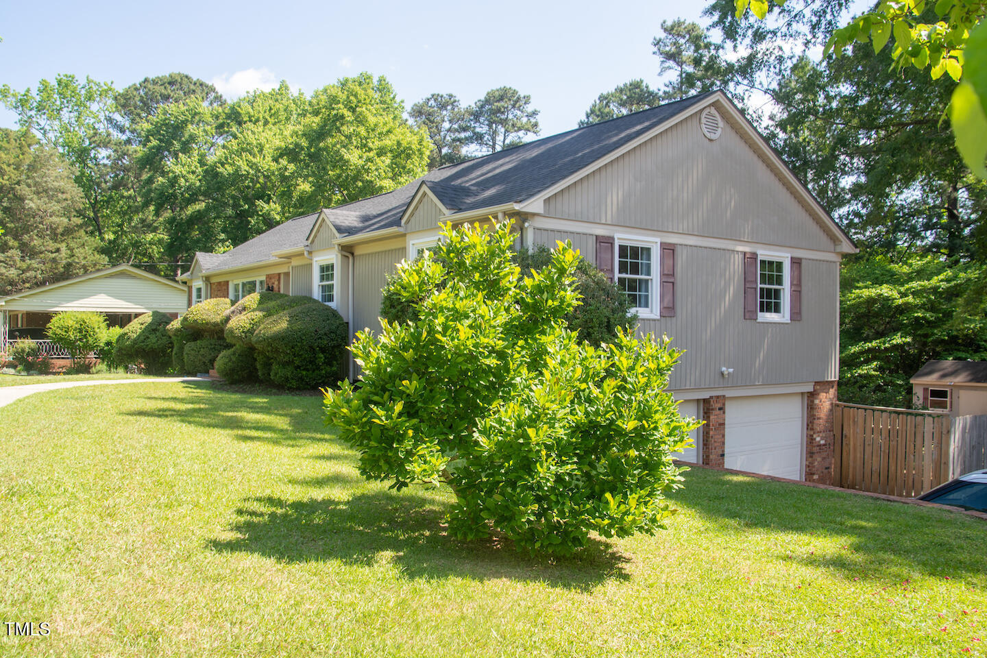 106 Chariot Drive