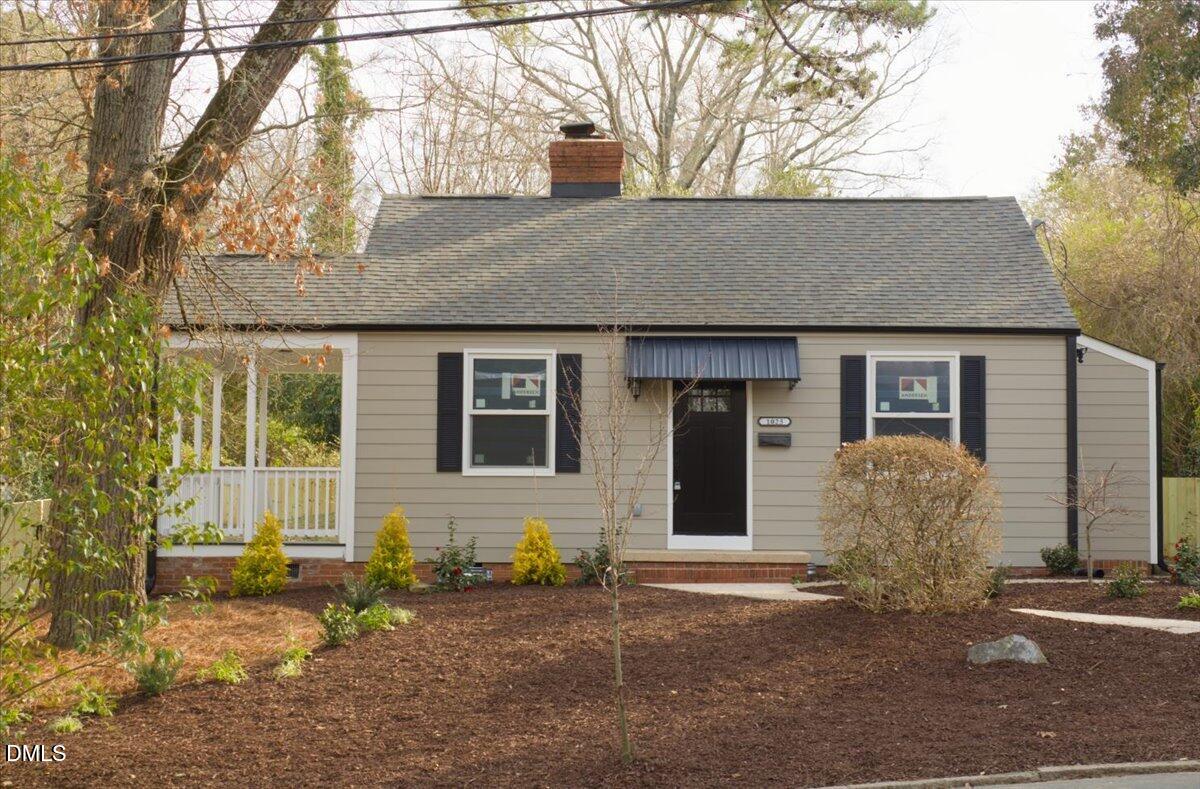 1023 W Lakewood Avenue