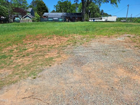30 Midway Street Pittsboro NC 27312