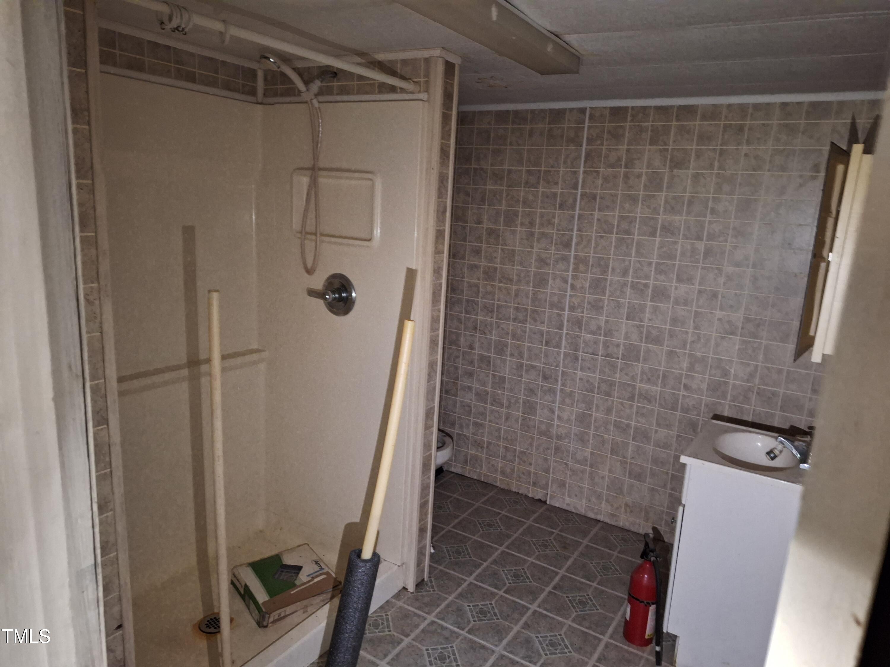 Raeford, North Carolina 28376, United States, 3 Bedrooms Bedrooms, ,2 BathroomsBathrooms,Residential,Pending,52667