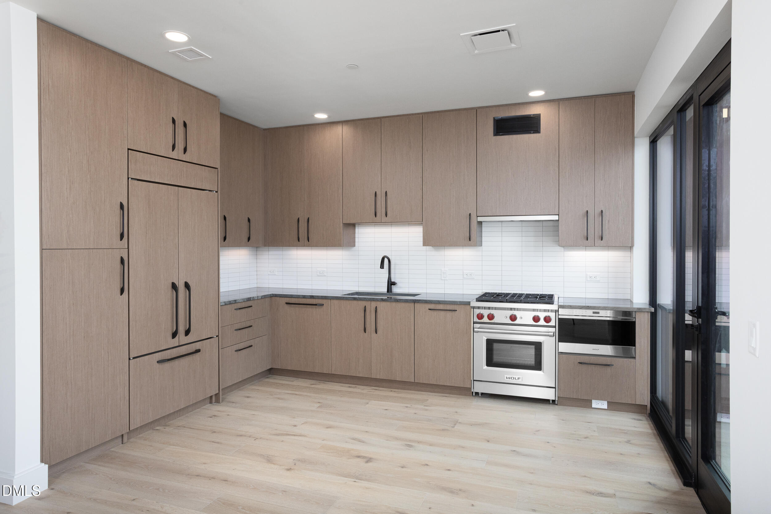 115 W Morris Street 2007