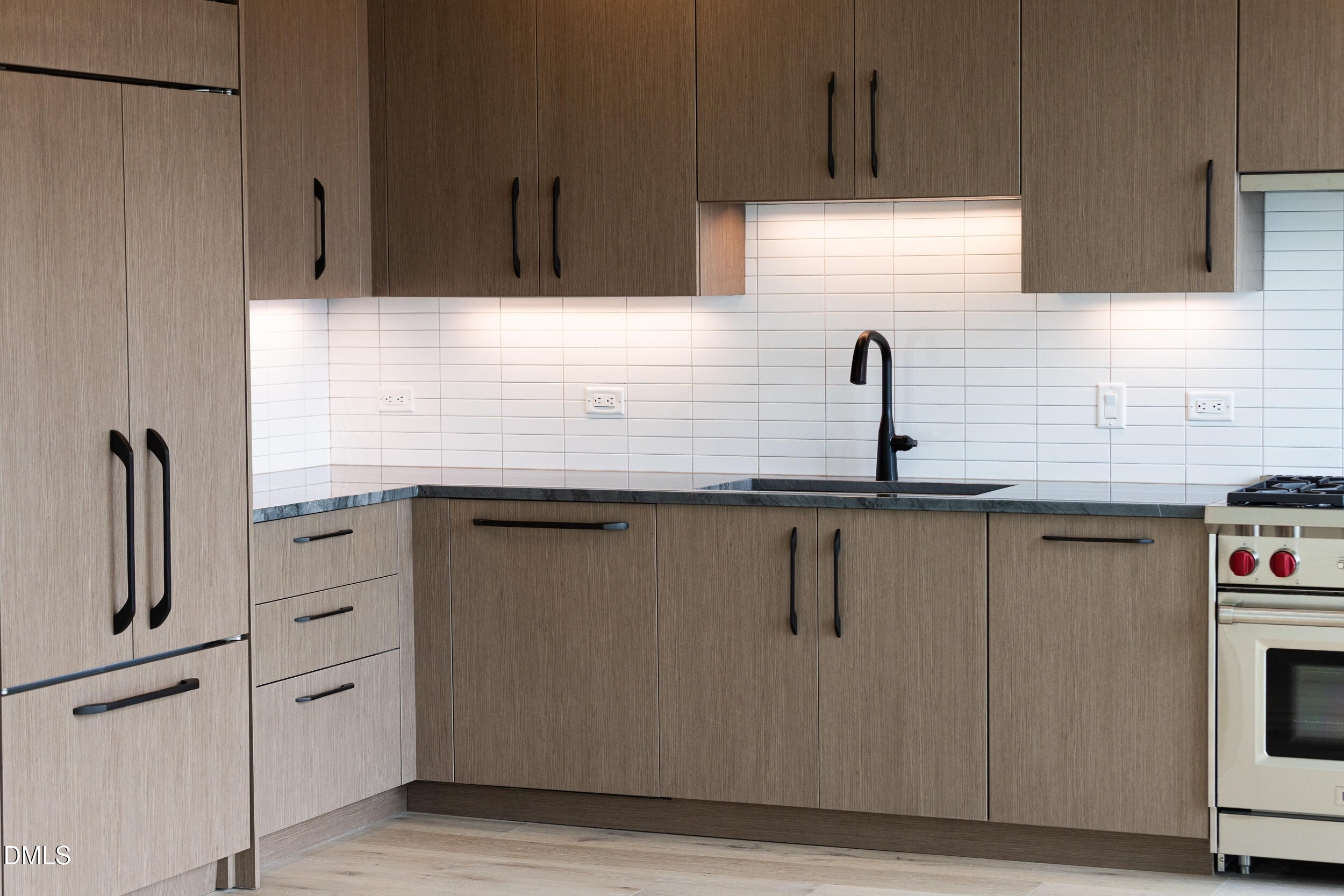 115 W Morris Street 2007