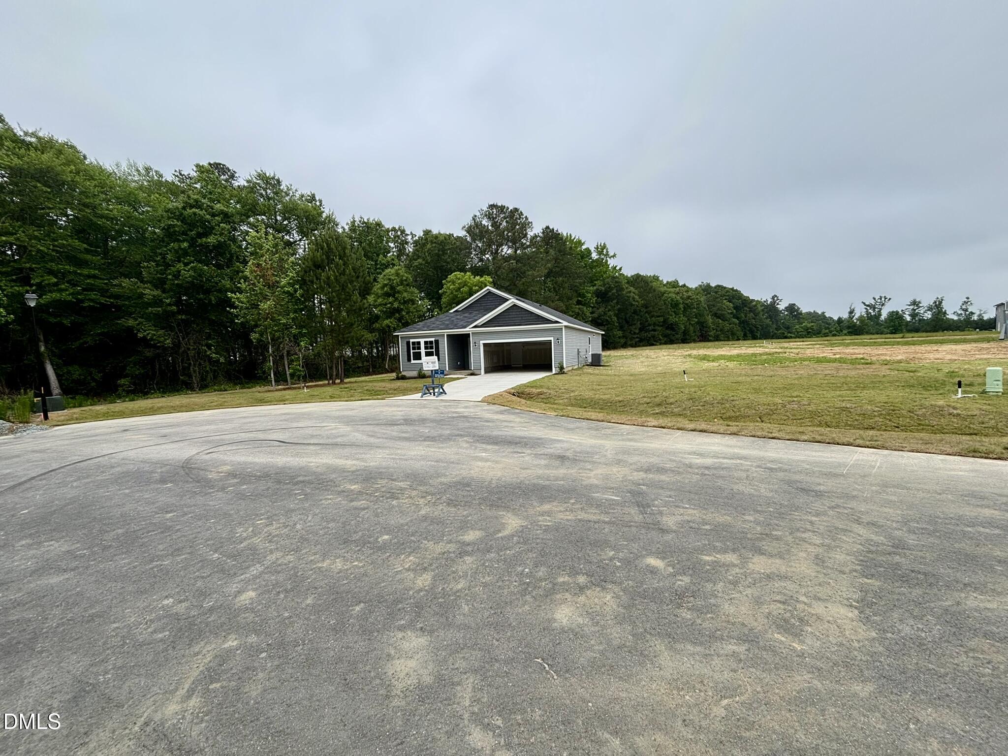 48 Iris Glen Ct