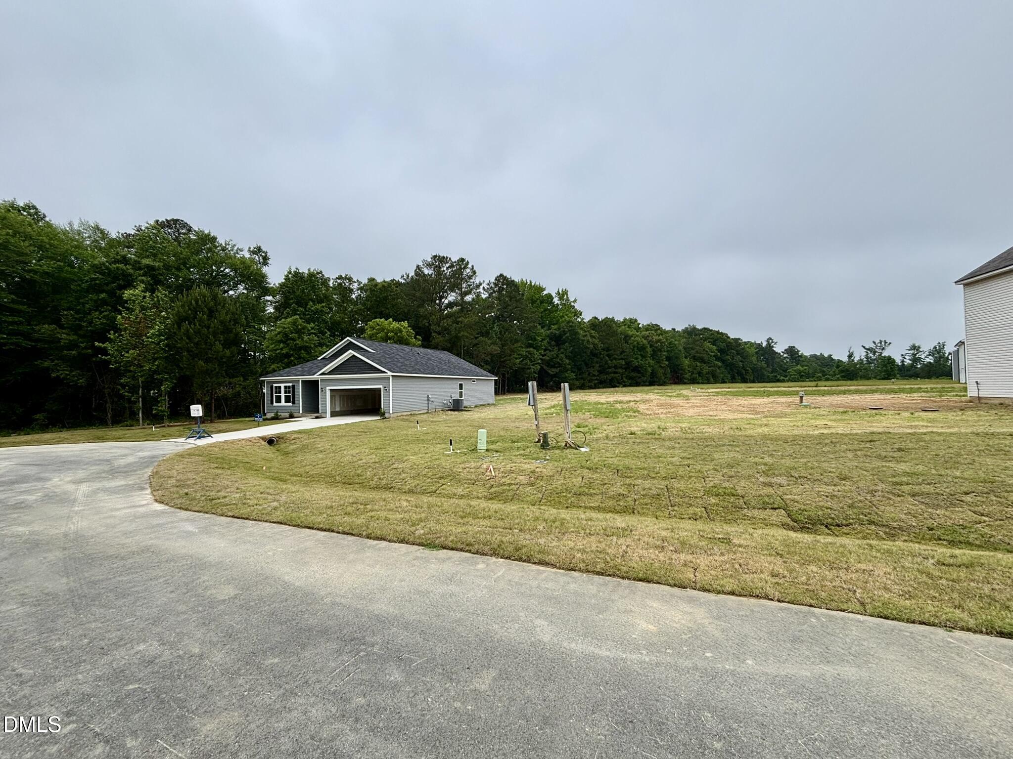 48 Iris Glen Ct