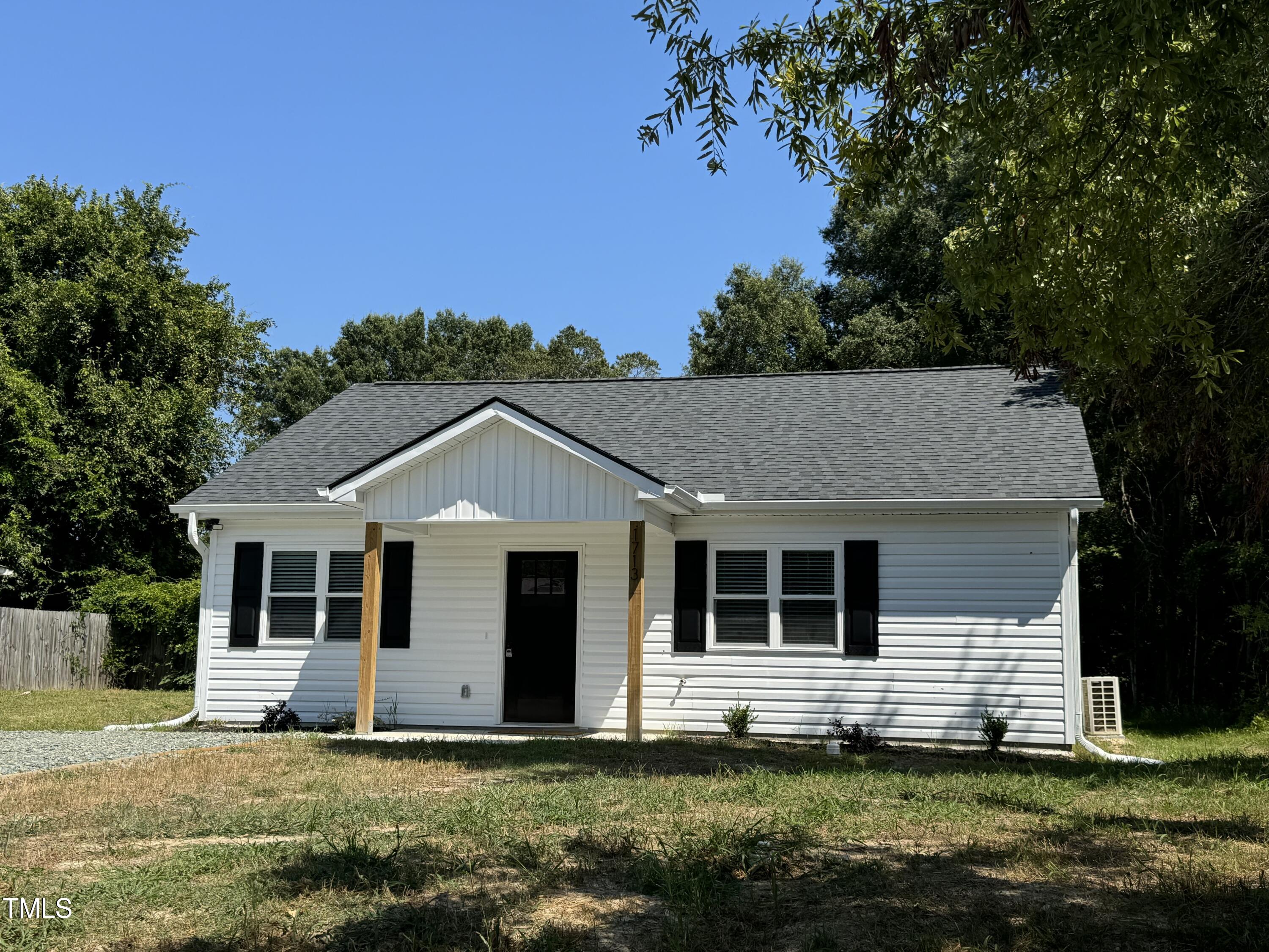 View Burlington, NC 27217 house