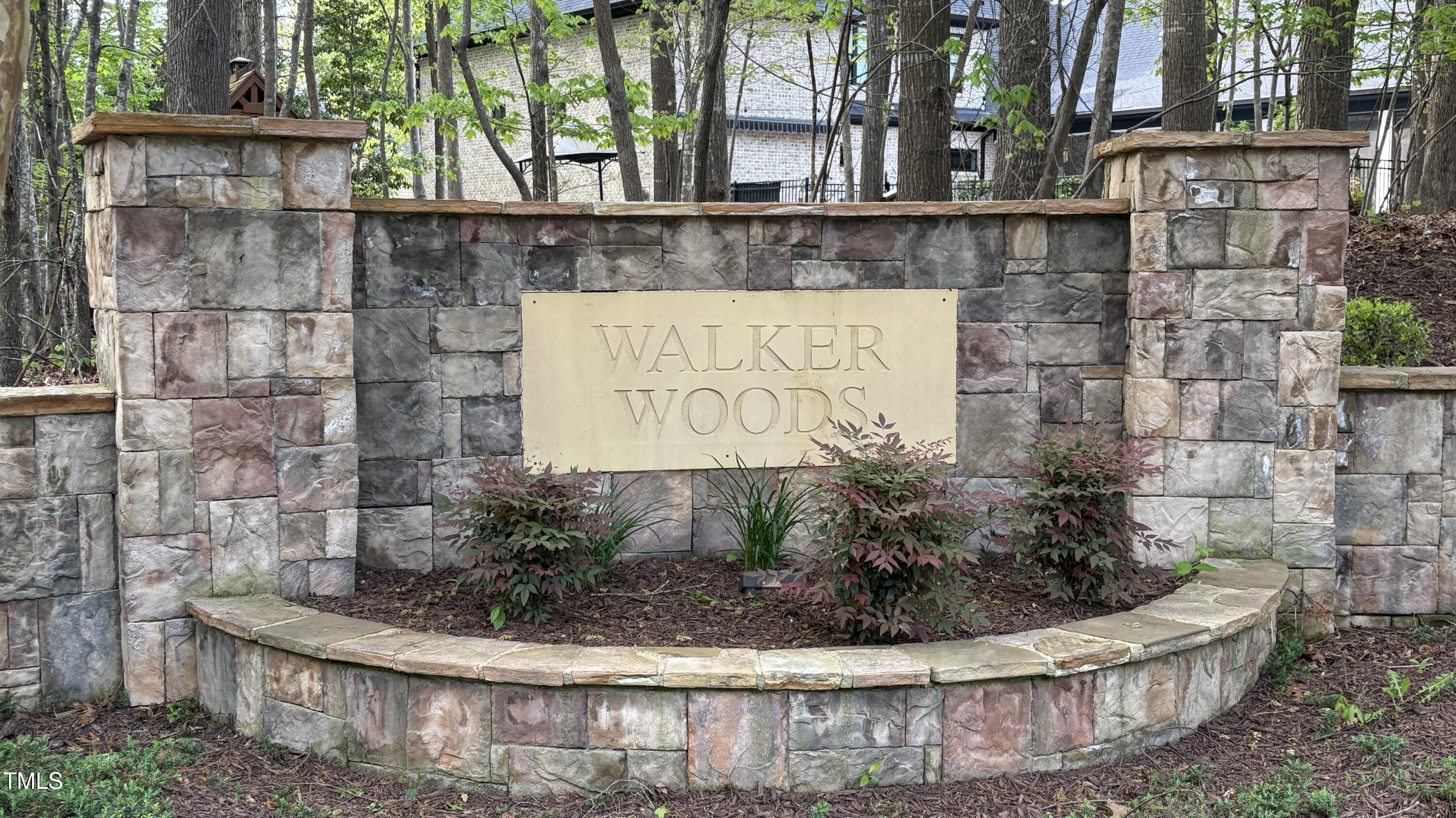 572 W Walker Woods Lane