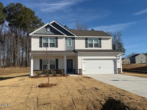 64 Foxton Place Angier NC 27501