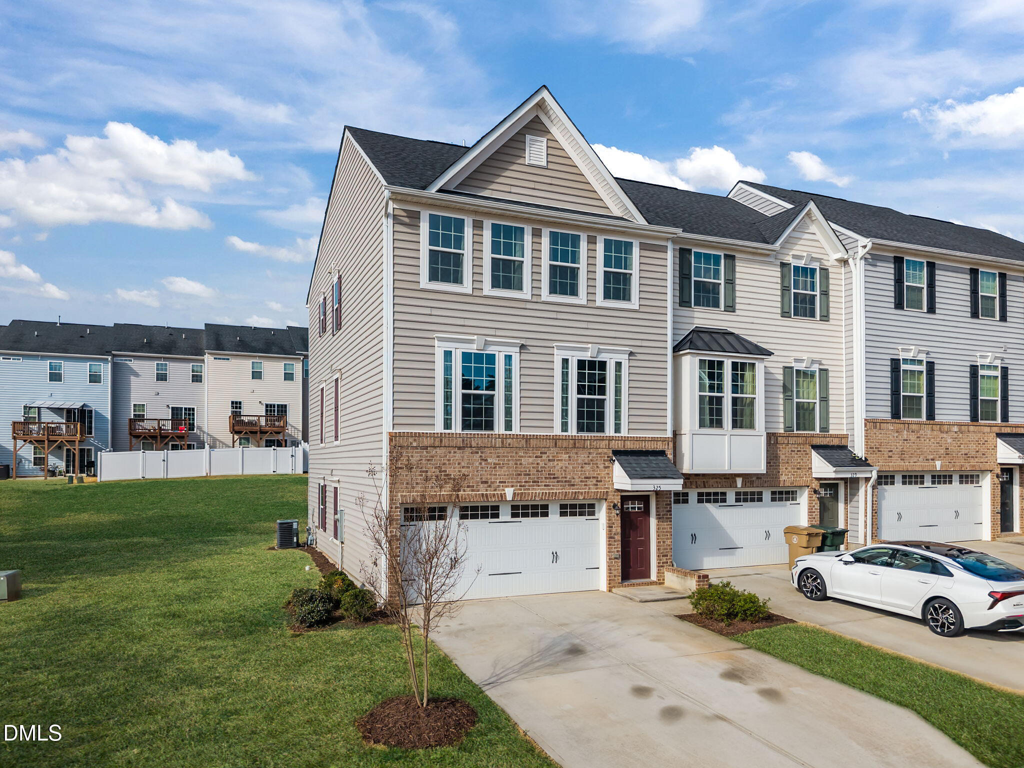 325 Amber Acorn Avenue