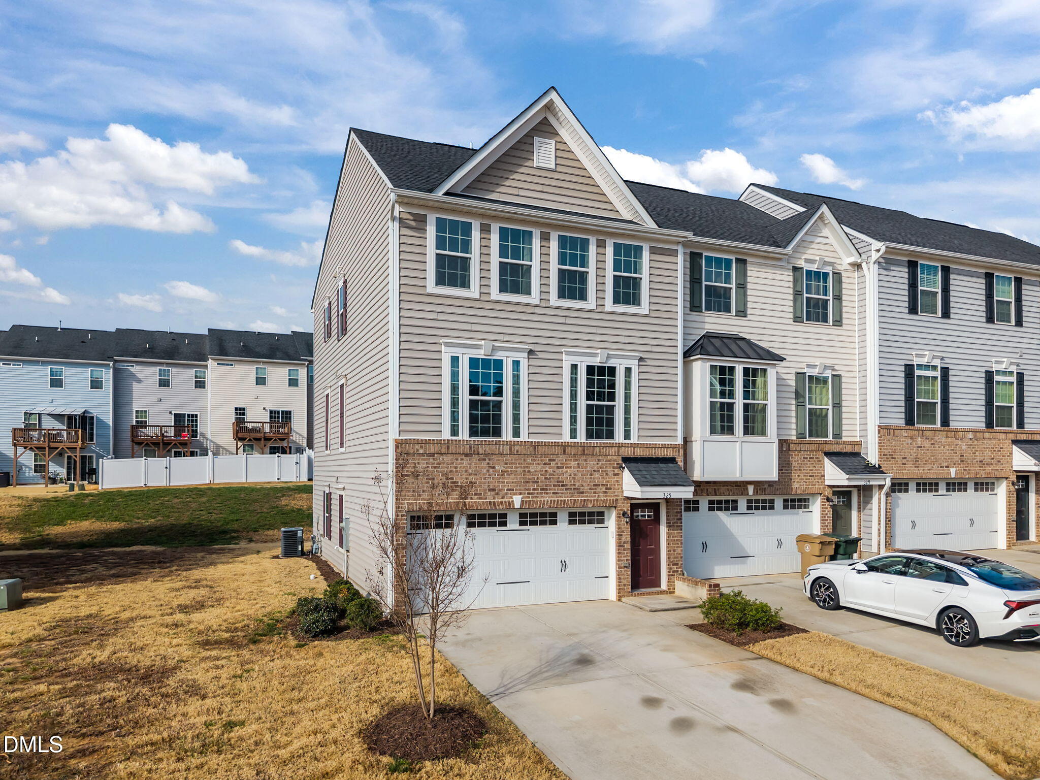 325 Amber Acorn Avenue