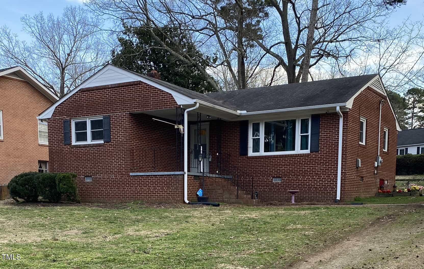 103 W Thorndale Drive